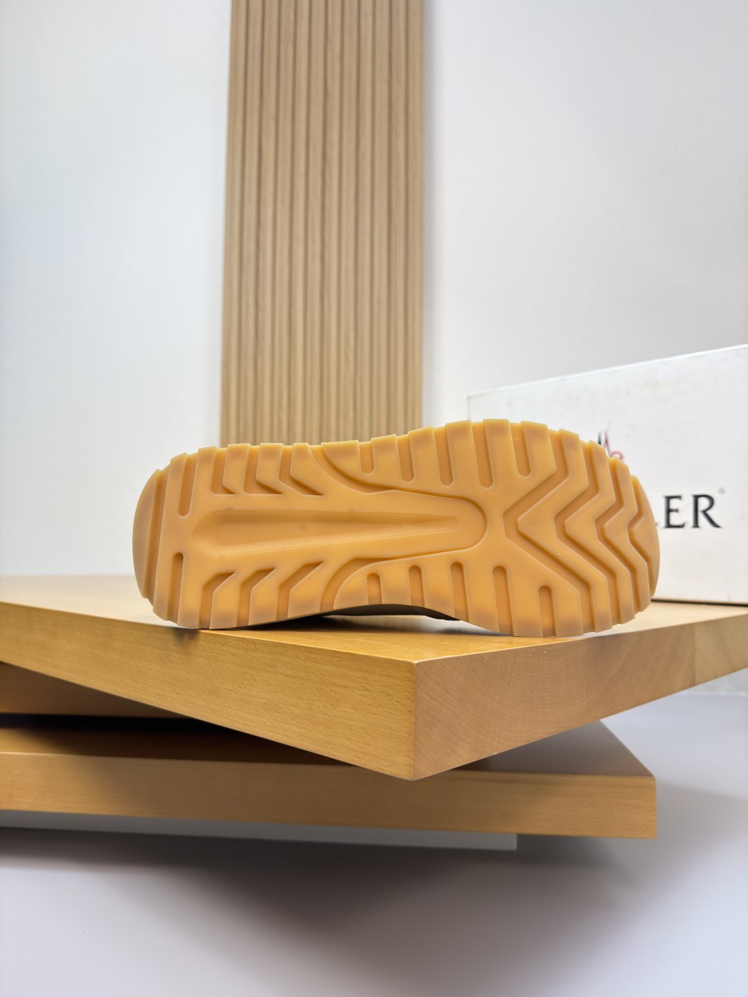 Moncler Style Leather Men's Shoes Men's Shoes Men's Shoes detail image 9 from source 783155