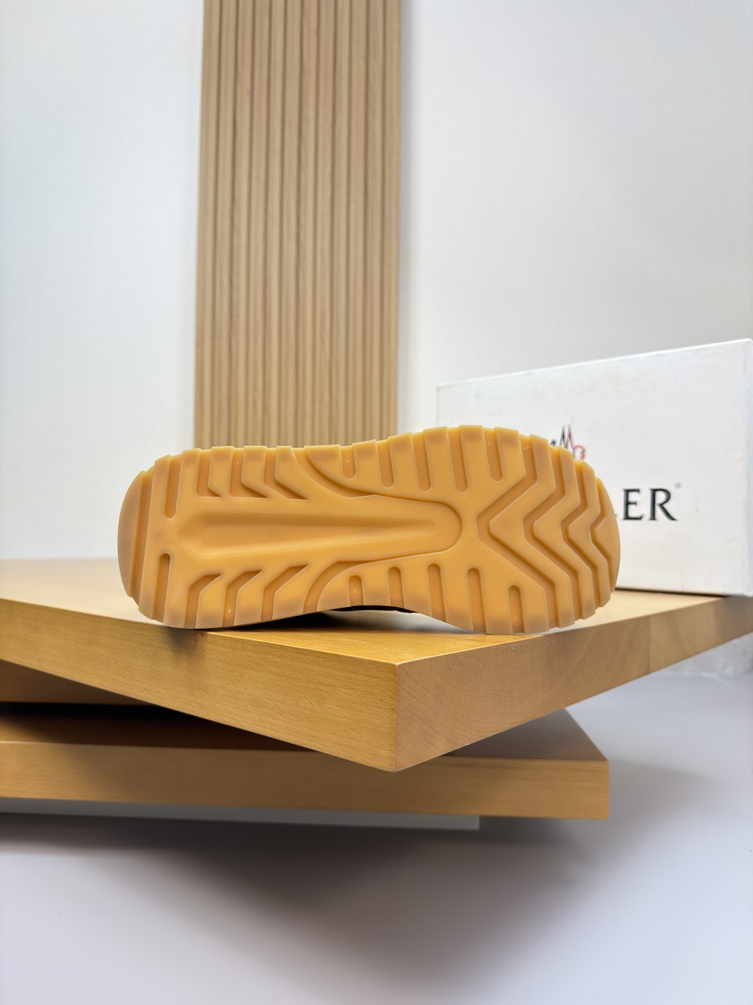 Moncler Style Leather Men's Shoes Men's Shoes Men's Shoes detail image 9 from source 783154