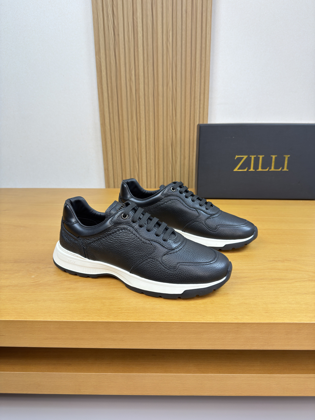 NO:664908,【ZILLI】Zilli - high-end quality French original casual sports shoes - upper pebbled calfskin, Nappa calfskin, heel. Air pressure brand logo, tongue. Brand metal logo - Water-dyed cowhide inside - Outsole ultra-light TPU foam rubber; two-color molded outsole - Super high quality control, fine workmanship highlighted (high-end, luxury, grade) -Size  39-44 (38, 45, 46, can be customized)·G0146,,sneakers,cowhide19860909【ZILLI】齐利 -高端品质 法国原单·休闲运动鞋 -鞋面荔纹小牛皮、纳帕小牛皮、后跟.空压品牌logo、鞋舌.品牌金属logo -内里水染牛皮 -大底超轻TPU发泡·橡胶；双色成型大底 -超高品控·做工精细凸显(高端·贵气·档次) -Size 39-44（38,45,46,可订做)·G0146,,sneakers,cowhide,Men's shoes