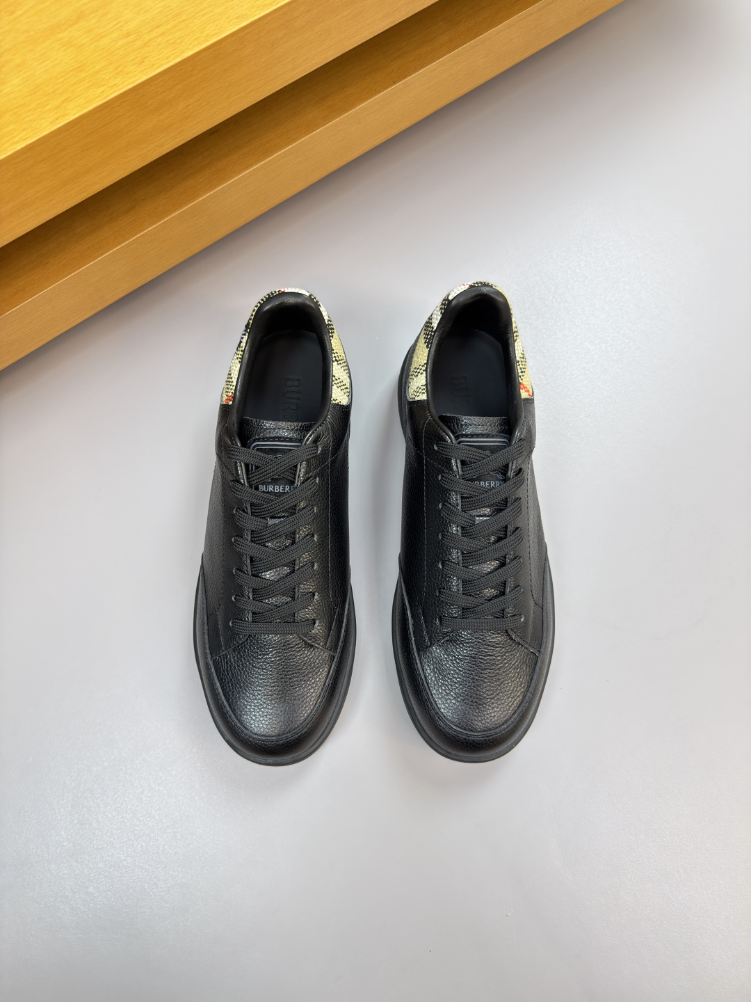 Burberry Haute Couture Classic Luxury Leather Shoe Loafer Shoes Ref 2