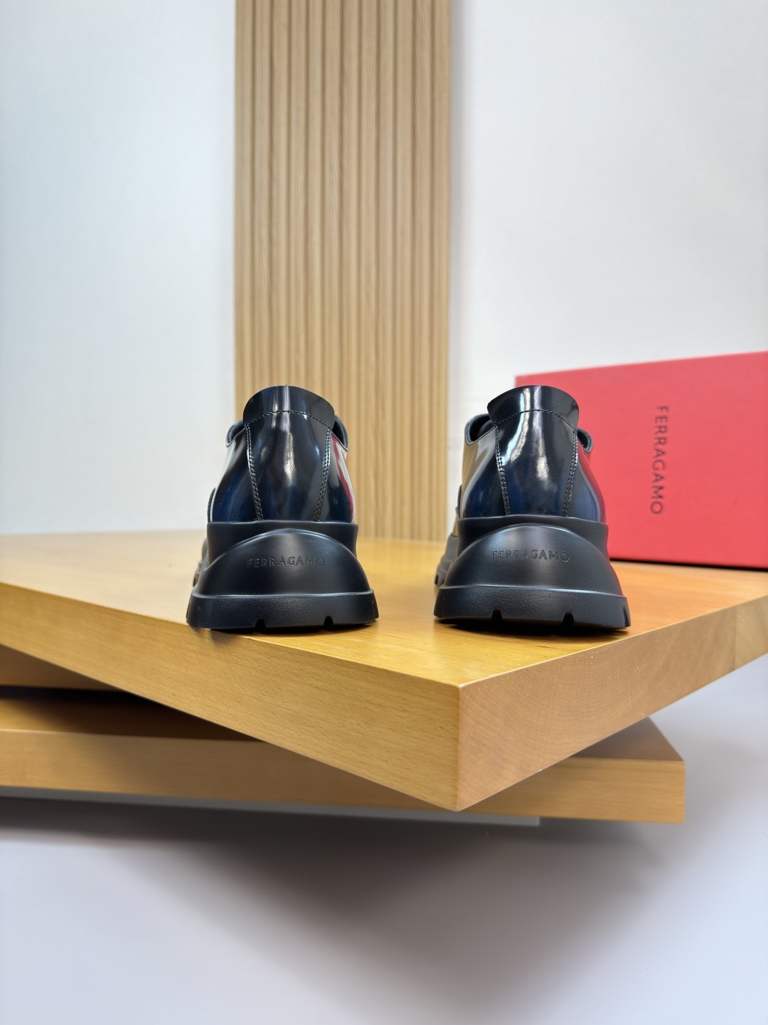 Scarpa Ferragamo — photo 8