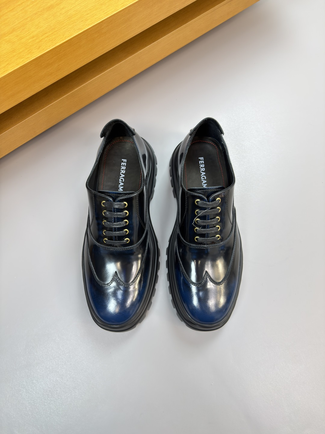 Scarpa Ferragamo — photo 2