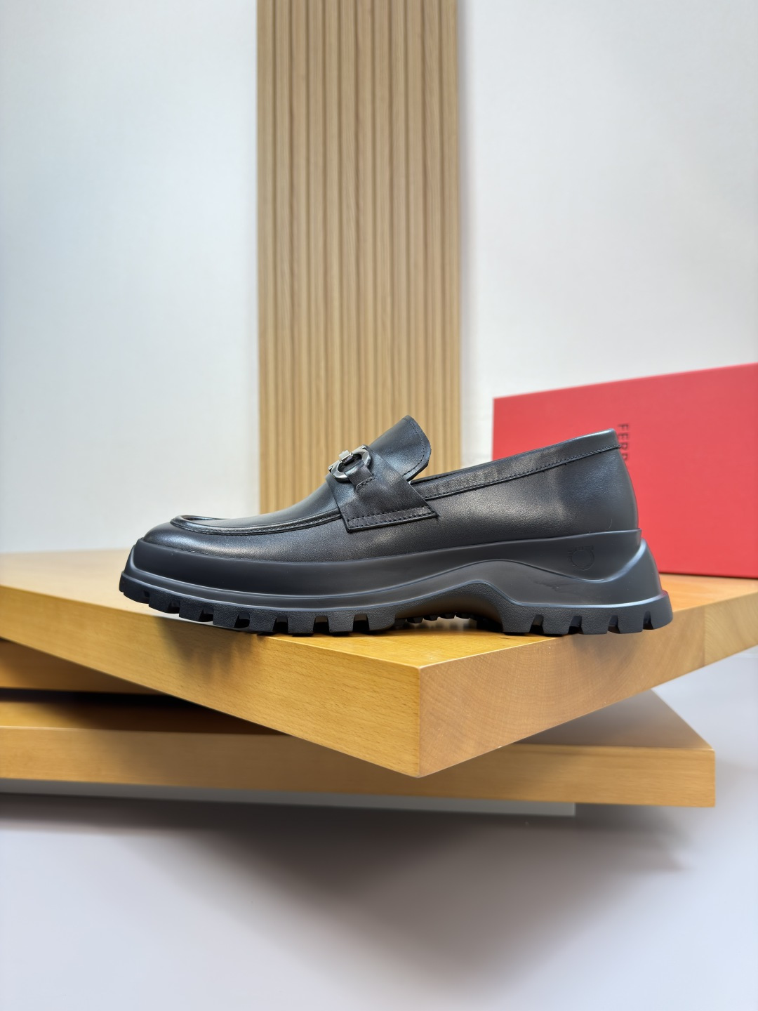 Ferragamo Style Leather Men's Shoes Men's Shoes Men's Shoes detail image 5 from source 783326