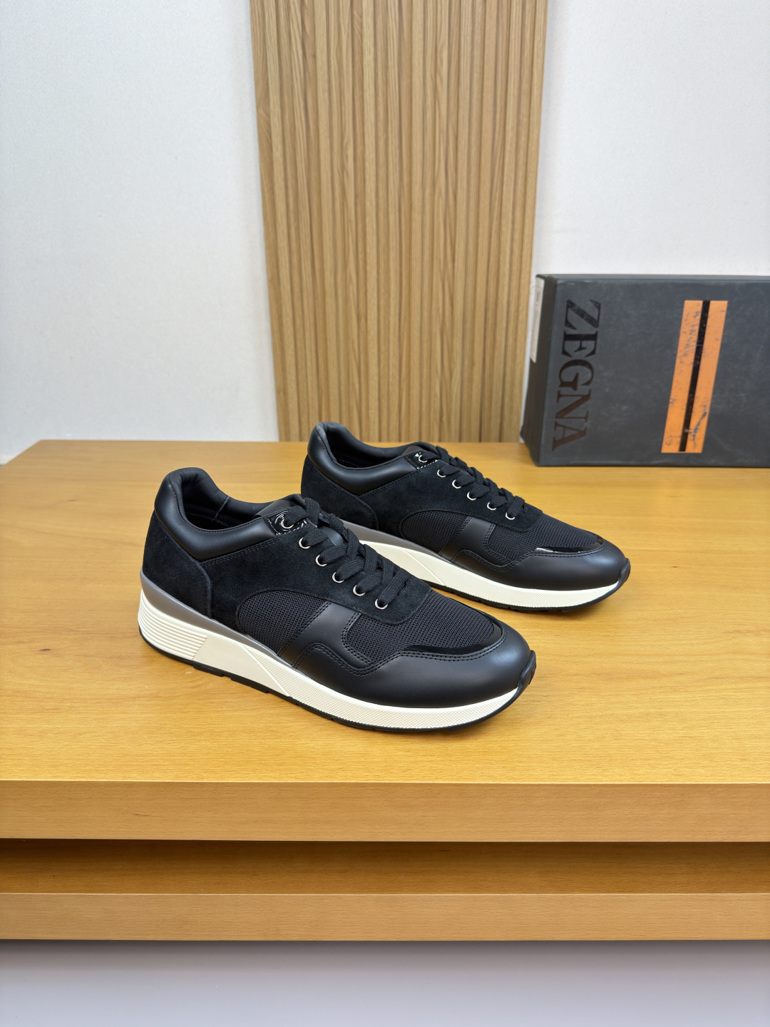 NO:690182,[Zegna] Ermenegildo Zegna - high-end quality original casual sports shoes - upper imported nappa calfskin, suede calfskin, high mercerized canvas, tongue. Air pressure brand logo, perfect splicing - water-dyed cowhide inside - ultra-light TPU foam outsole · rubber two-color molded outsole - ultra-high quality control · fine workmanship highlighted (high-end, luxury, grade) -Size:  39-44 (38, 45, 46, can be customized)·0039,,zegna,sneakers,cowhide19860909【Zegna】杰尼亚 -高端品质 原单·休闲运动鞋 -鞋面进口纳帕小牛皮、反绒小牛皮、高丝光帆布、鞋舌.空压品牌logo、完美拼接 -内里水染牛皮 -大底超轻TPU发泡·橡胶双色成型大底 -超高品控·做工精细凸显(高端·贵气·档次) -Size: 39-44（38,45,46,可订做)·0039,,zegna,sneakers,cowhide,Men's shoes