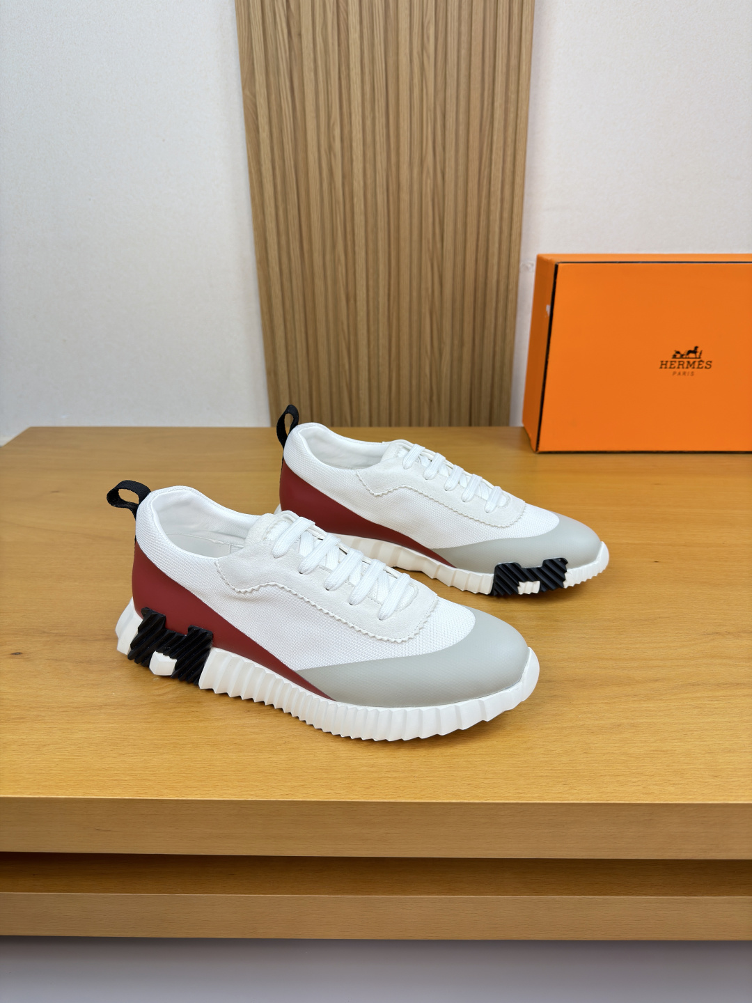 NO:690340,[HERMES] Hermès - High-end quality original order casual sports shoes - Suede suede sheepskin upper, brand high mercerized canvas. Hot-heated technology, tongue. Air pressure brand logo, heel. Brand webbing - Water-dyed cowhide inside - Outsole ultra-light TPU foam · Rubber combined molding two-color outsole - Ultra-high quality control · Fine workmanship highlights (high-end, luxury, grade) -Size  39-44 (38,45,46,47, can be customized)·H0183,,hermes,hermes,sneakers,cowhide,sheep19860909【 HERMES】爱马仕 -高端品质 原单·休闲运动鞋 -鞋面反绒羊京皮、品牌高丝光帆布.热切工艺、鞋舌.空压品牌logo、后跟.品牌织带 -内里水染牛皮 -大底超轻TPU发泡·橡胶组合成型双色大底 -超高品控·做工精细凸显(高端·贵气·档次) -Size 39-44（38,45,46,47,可订做)·H0183,,hermes,hermes,sneakers,cowhide,sheep,Men's shoes