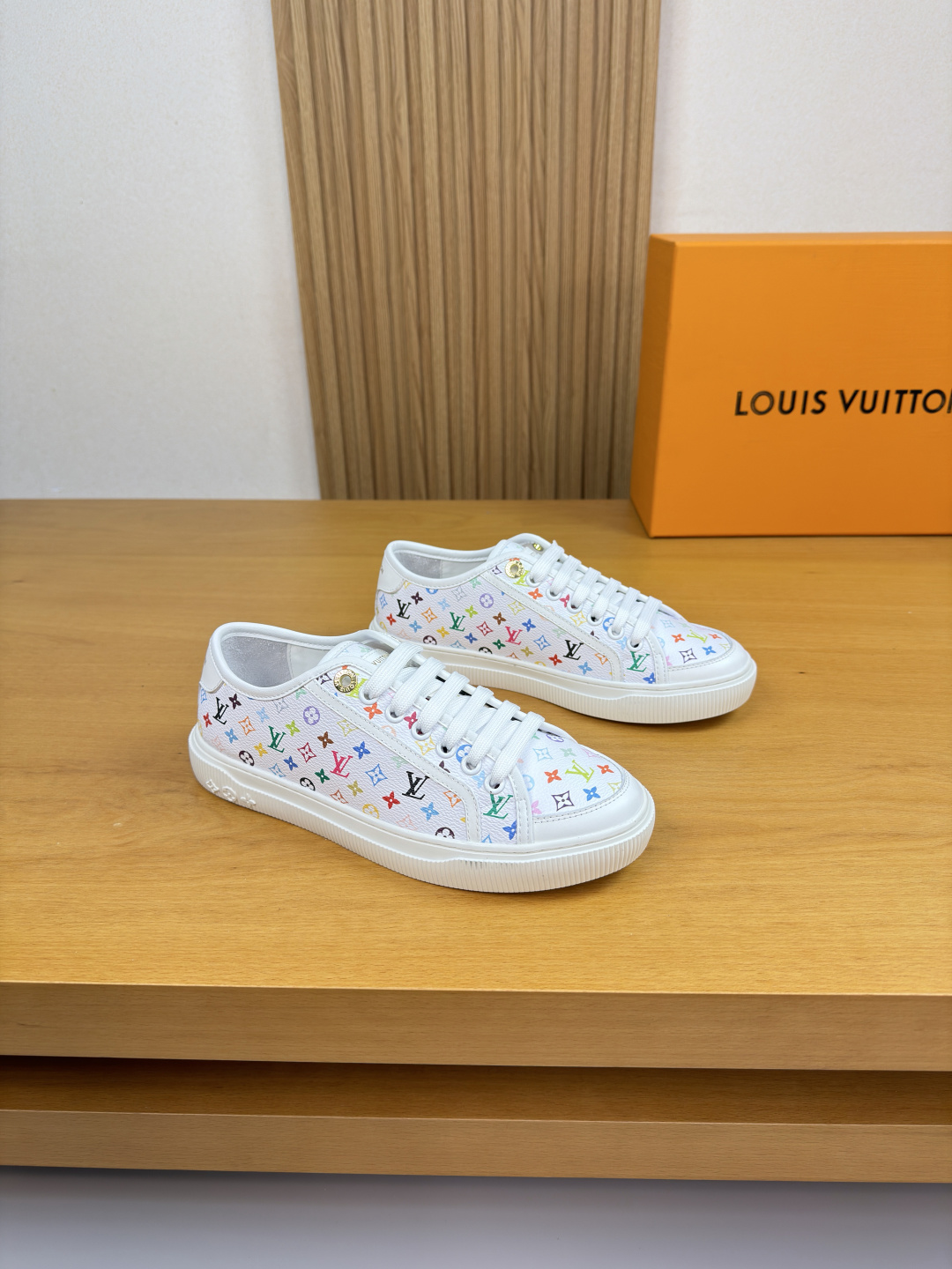 NO:831051,. Sizes for women 35-40 and men 38-46 (customized for women 40 and men 45 and above),19860909. 码女35-40 男38-46（女40 男45以上定制）,,Men's shoes