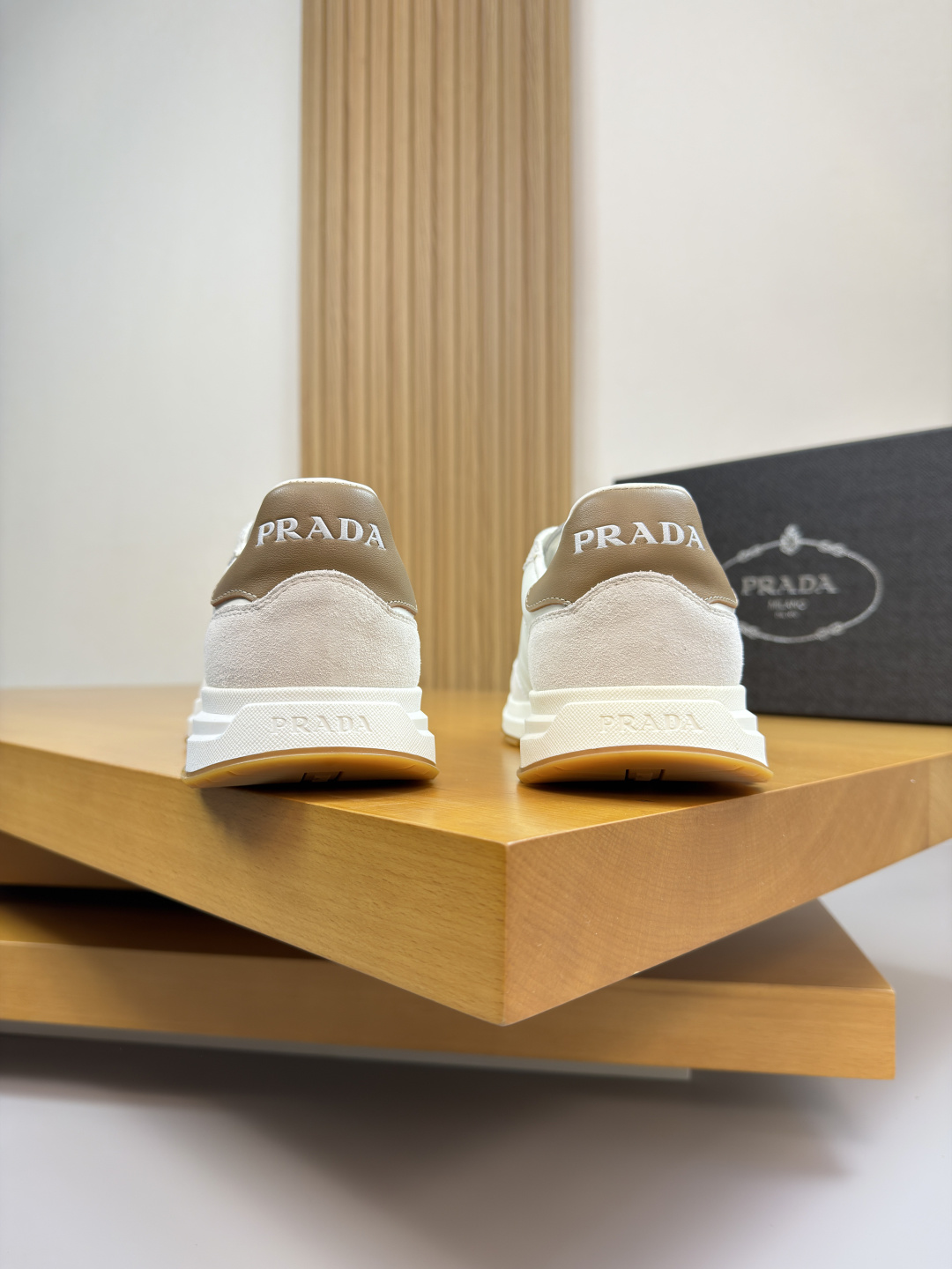 Prada Style Leather Men's Shoes style reference detail image 8 from source 767241