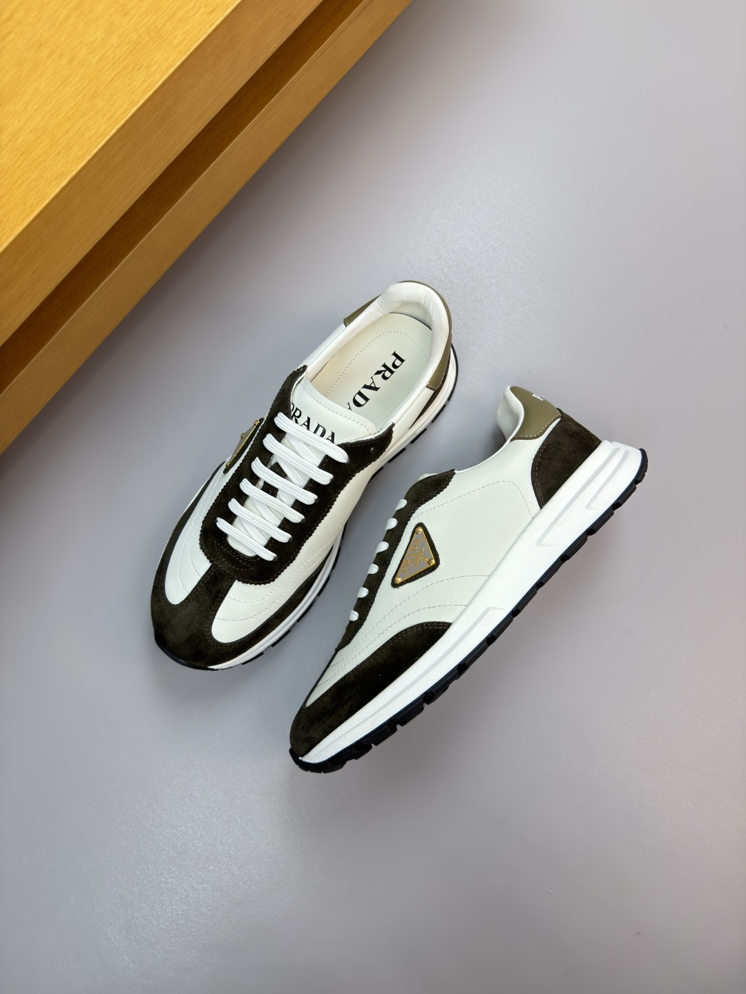 Prada Style Leather Men's Shoes style reference detail image 3 from source 767242