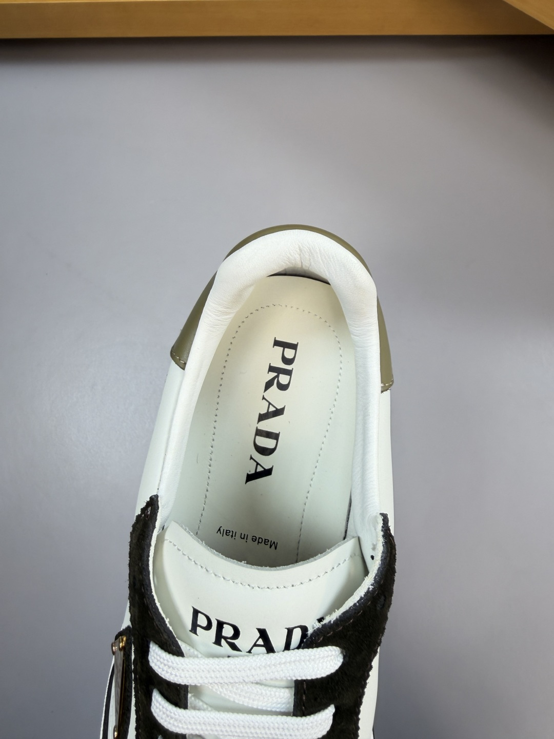 Prada Style Leather Men's Shoes style reference detail image 7 from source 767242
