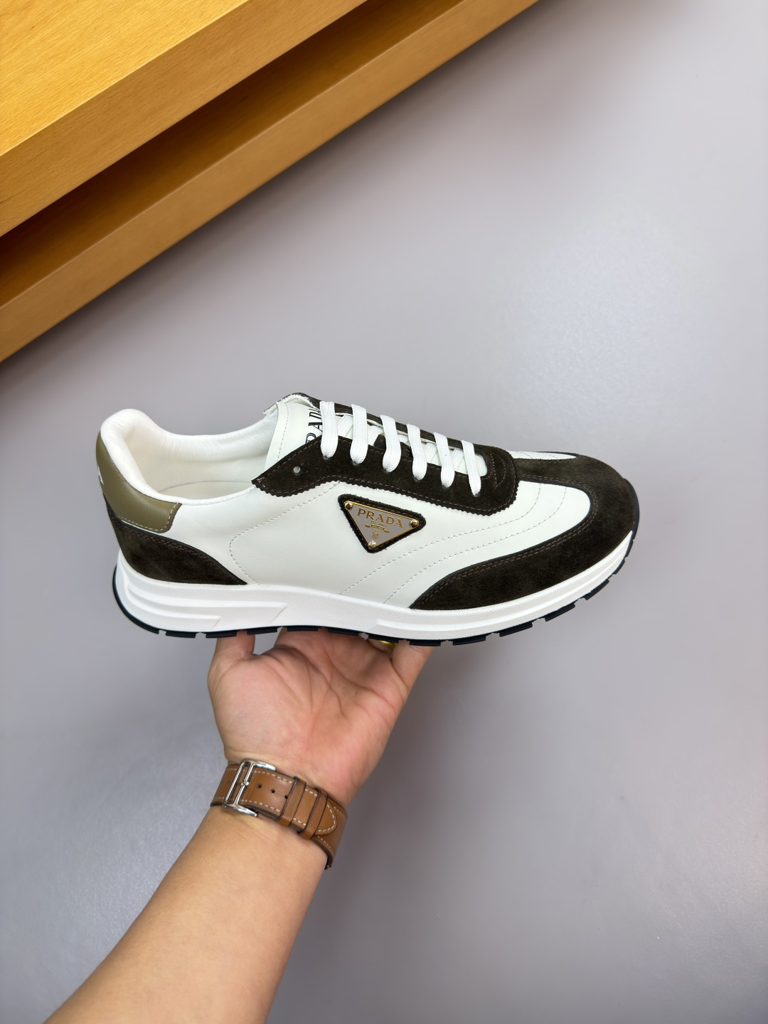 Prada Style Leather Men's Shoes style reference detail image 4 from source 767242