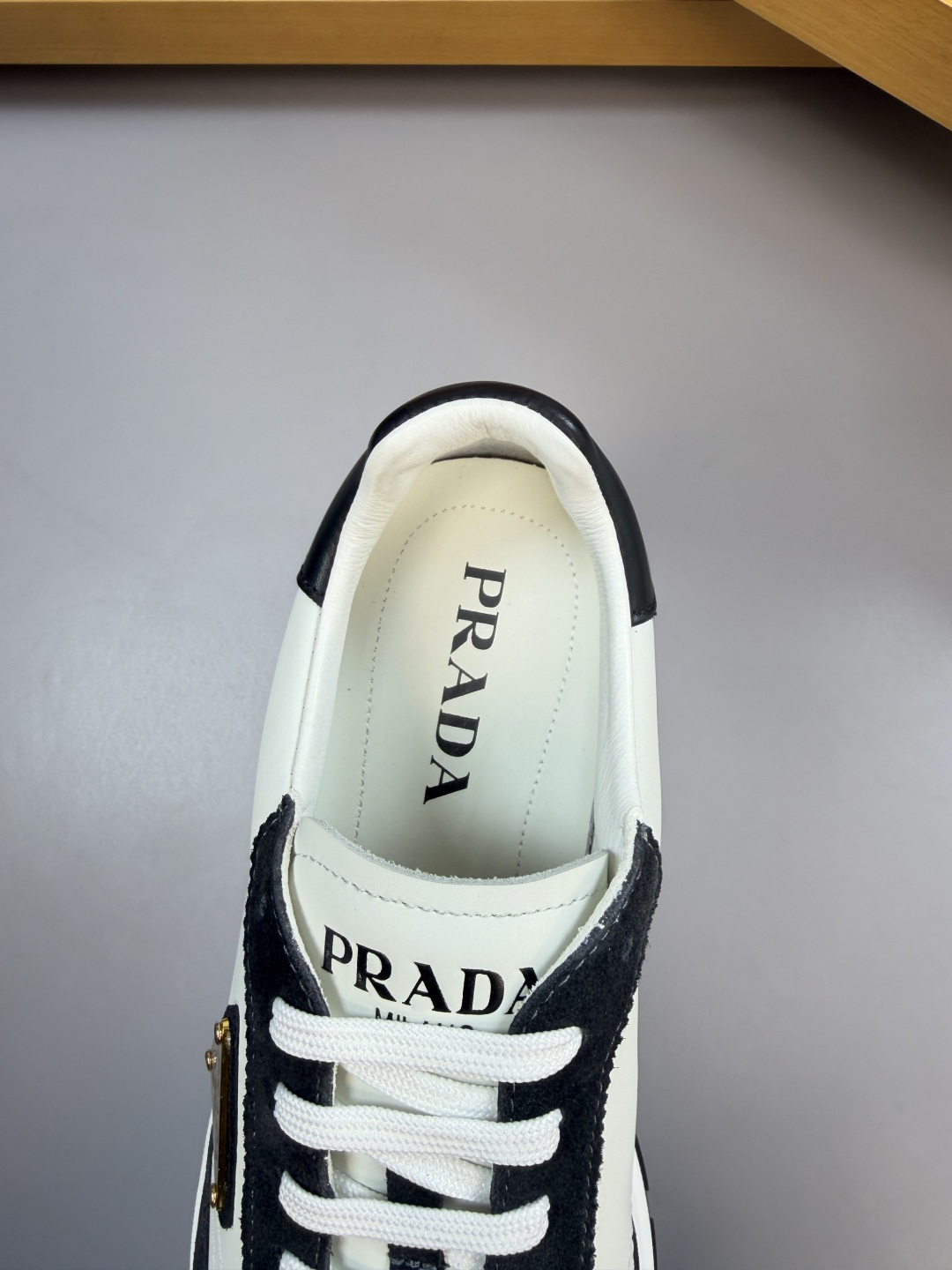 Prada Style Leather Men's Shoes style reference detail image 7 from source 767243