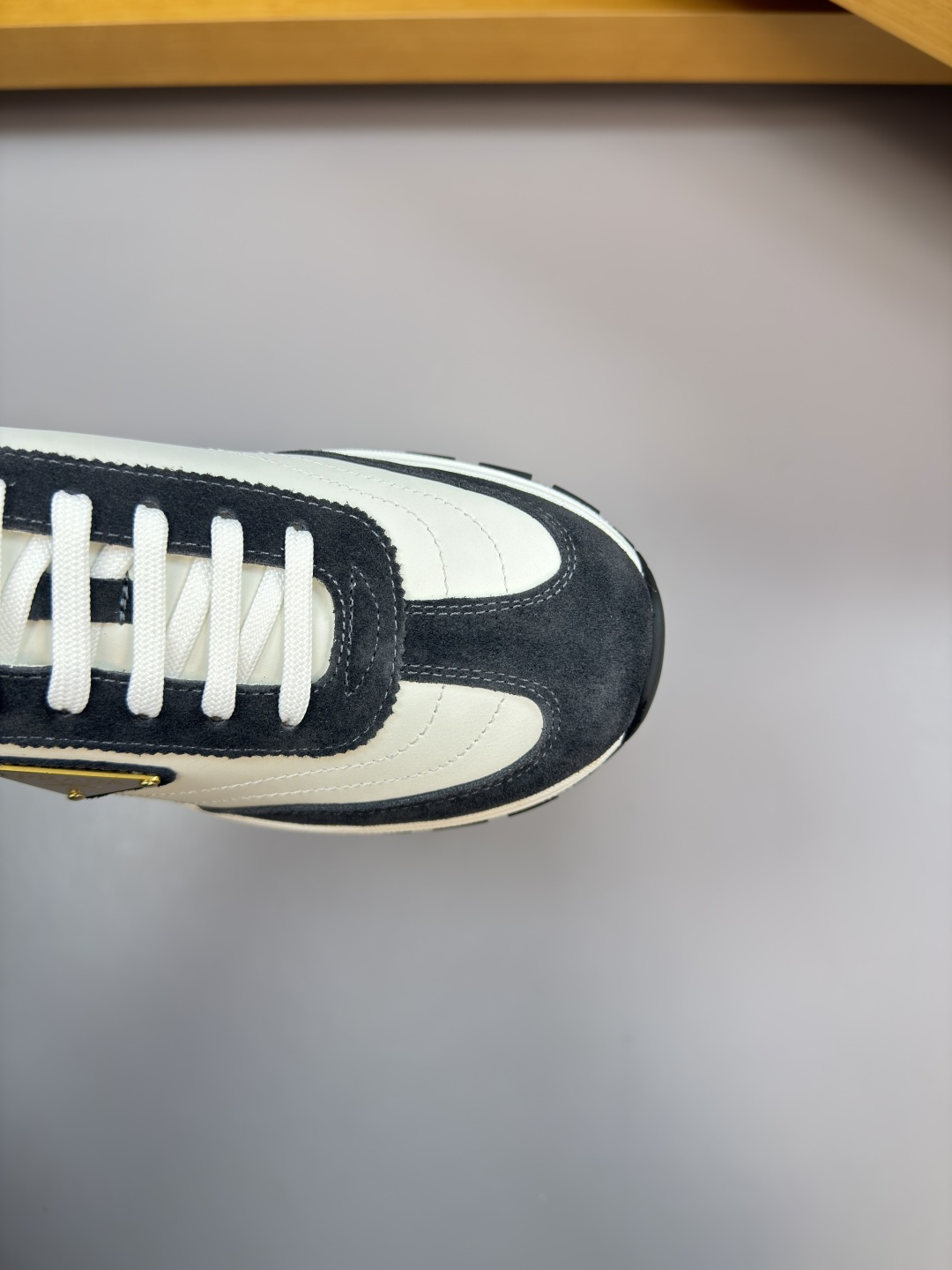 Prada Style Leather Men's Shoes style reference detail image 6 from source 767243