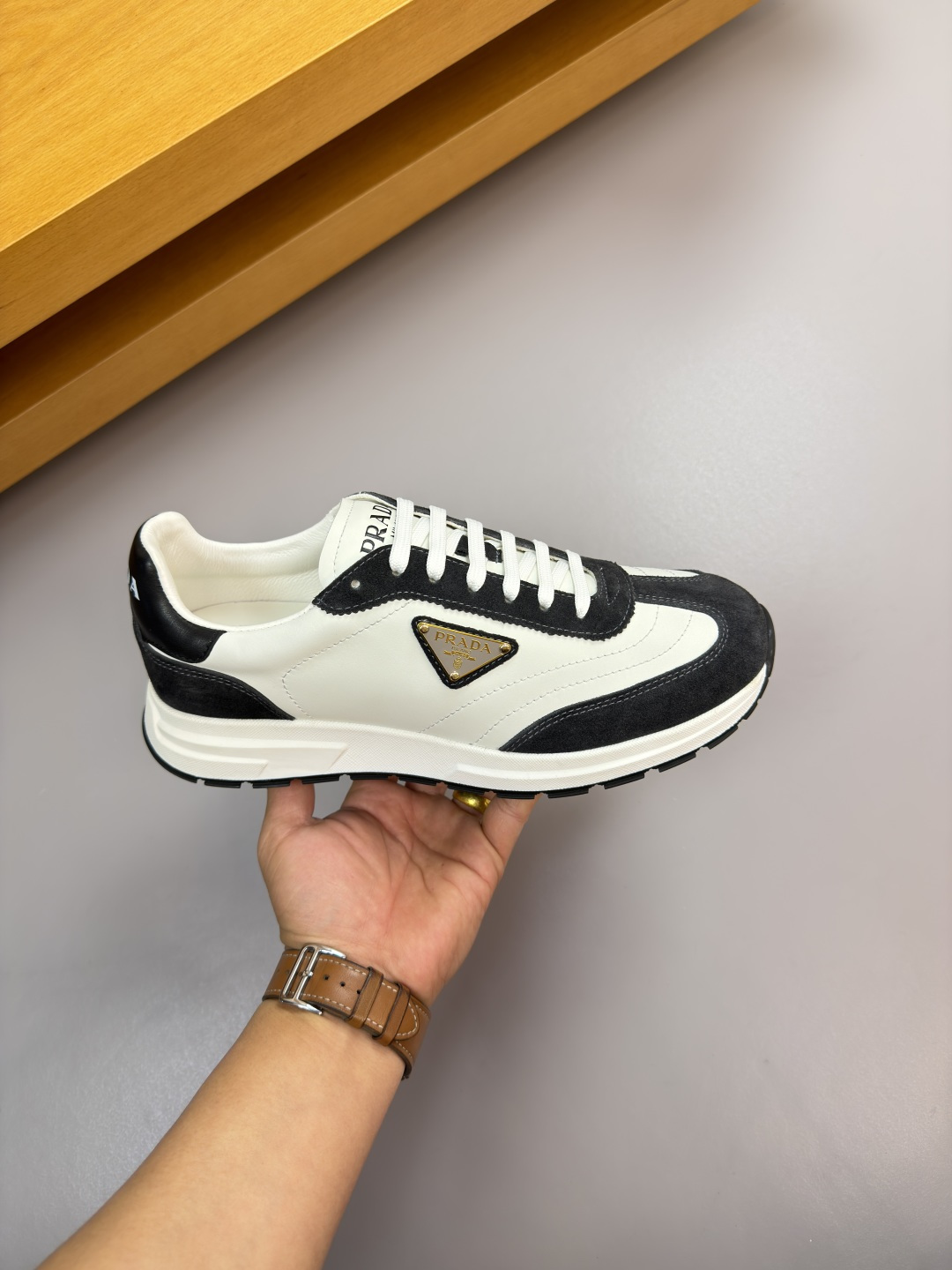 Prada Style Leather Men's Shoes style reference detail image 4 from source 767243