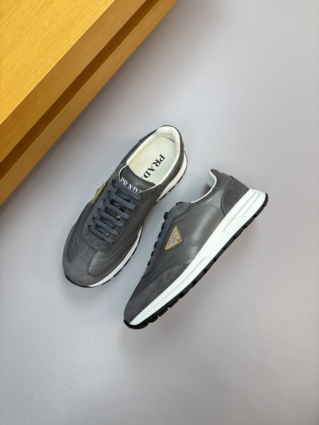 Prada Style Leather Men's Shoes style reference detail image 3 from source 767244