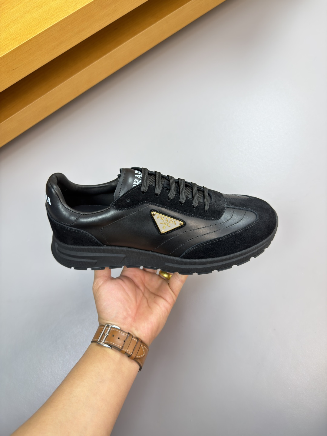 Prada Style Leather Men's Shoes style reference detail image 4 from source 767246