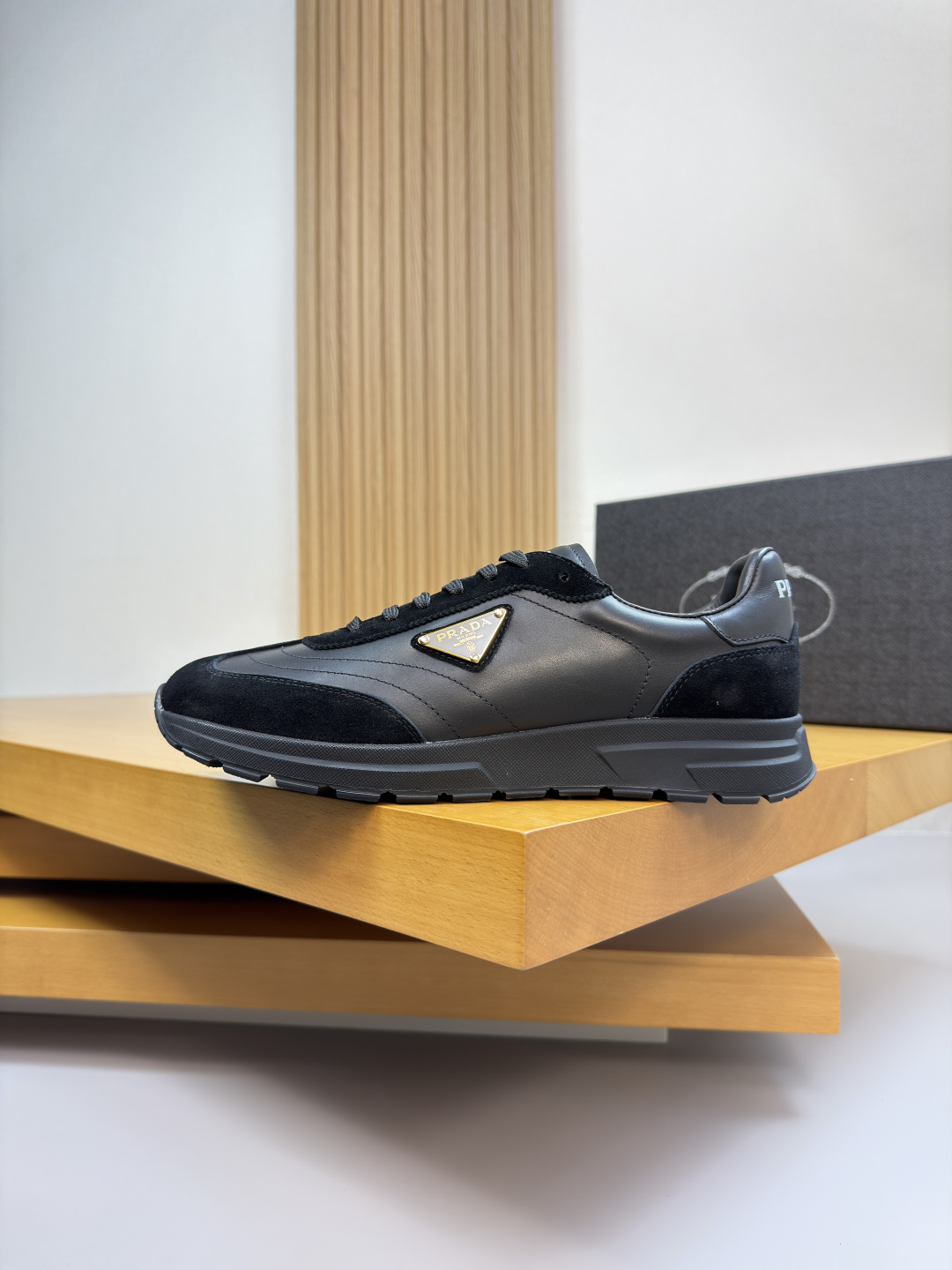 Prada Style Leather Men's Shoes style reference detail image 5 from source 767246