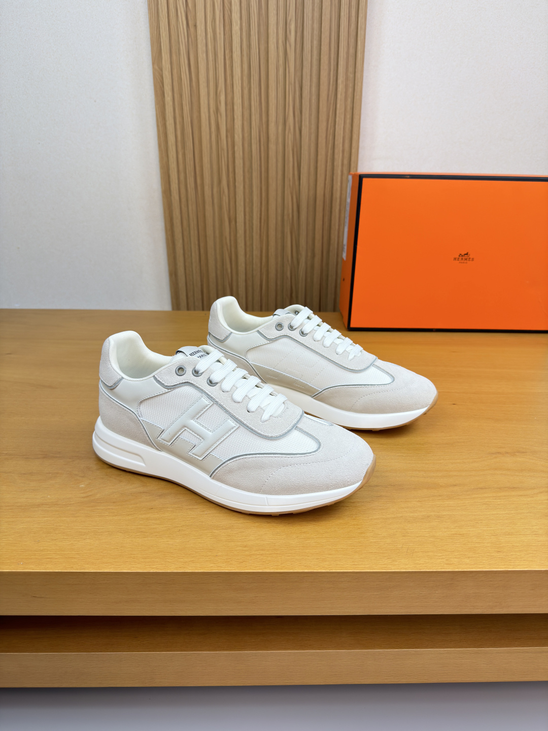 NO:746042,[HERMES] Hermès - high-end quality original casual sports shoes - upper Nappa calfskin, suede calfskin, brand high mercerized canvas, shoe body sewing brand 'H' totem, tongue brand logo cloth label, heel air pressure brand logo - inner brand canvas - outsole ultra-light TPR·rubber·two-color molded outsole -super high quality control·fine workmanship highlights (high-end·luxury·grade) -Size  39-44 (38, 45 can be customized)·0181,,hermes,hermes,sneakers,cowhide19860909【 HERMES】爱马仕  -高端品质 原单·休闲运动鞋 -鞋面纳帕小牛皮、反绒小牛皮、品牌高丝光帆布、鞋身车缝品牌‘H’图腾、鞋舌品牌logo布标、后跟空压品牌logo -内里品牌帆布 -大底超轻TPR·橡胶·双色成型大底 -超高品控·做工精细凸显(高端·贵气·档次) -Size 39-44（38、45可订做)·0181,,hermes,hermes,sneakers,cowhide,Men's shoes