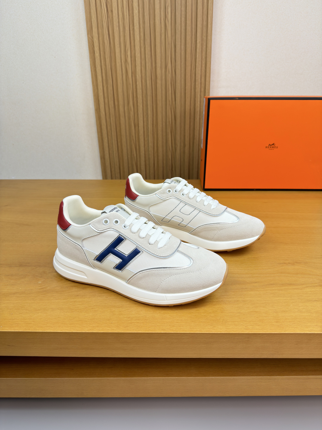 NO:746000,[HERMES] Hermès - high-end quality original casual sports shoes - upper Nappa calfskin, suede calfskin, brand high mercerized canvas, shoe body sewing brand 'H' totem, tongue brand logo cloth label, heel silk screen brand logo - inner brand canvas - outsole ultra-light TPR·rubber·two-color molded outsole -super high quality control·fine workmanship highlights (high-end·luxury·grade) -Size  39-44 (38, 45 can be customized)·0181,,hermes,hermes,sneakers,cowhide19860909【 HERMES】爱马仕  -高端品质 原单·休闲运动鞋 -鞋面纳帕小牛皮、反绒小牛皮、品牌高丝光帆布、鞋身车缝品牌‘H’图腾、鞋舌品牌logo布标、后跟丝印品牌logo -内里品牌帆布 -大底超轻TPR·橡胶·双色成型大底 -超高品控·做工精细凸显(高端·贵气·档次) -Size 39-44（38、45可订做)·0181,,hermes,hermes,sneakers,cowhide,Men's shoes