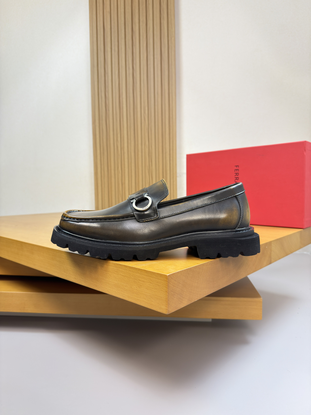 Ferragamo Style Leather Men's Shoes Men's Shoes Men's Shoes detail image 5 from source 783313
