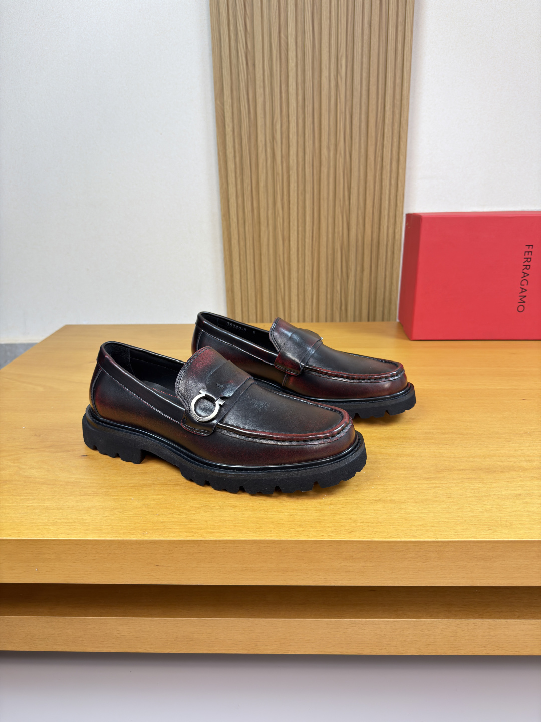 Ferragamo Style Leather Men's Shoes Lookbook Reference image 1
