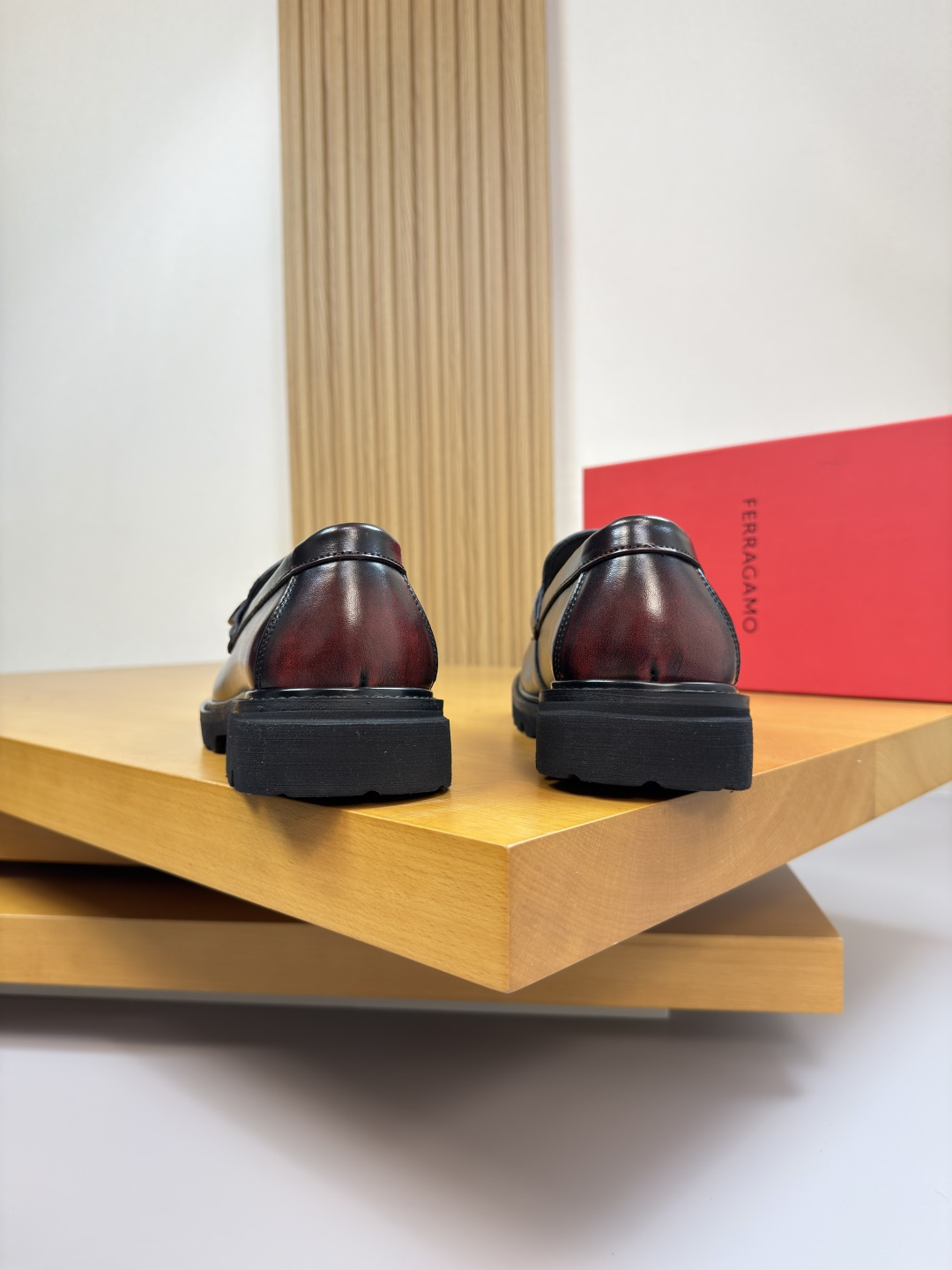 Ferragamo Style Leather Men's Shoes Men's Shoes Men's Shoes detail image 8 from source 783311