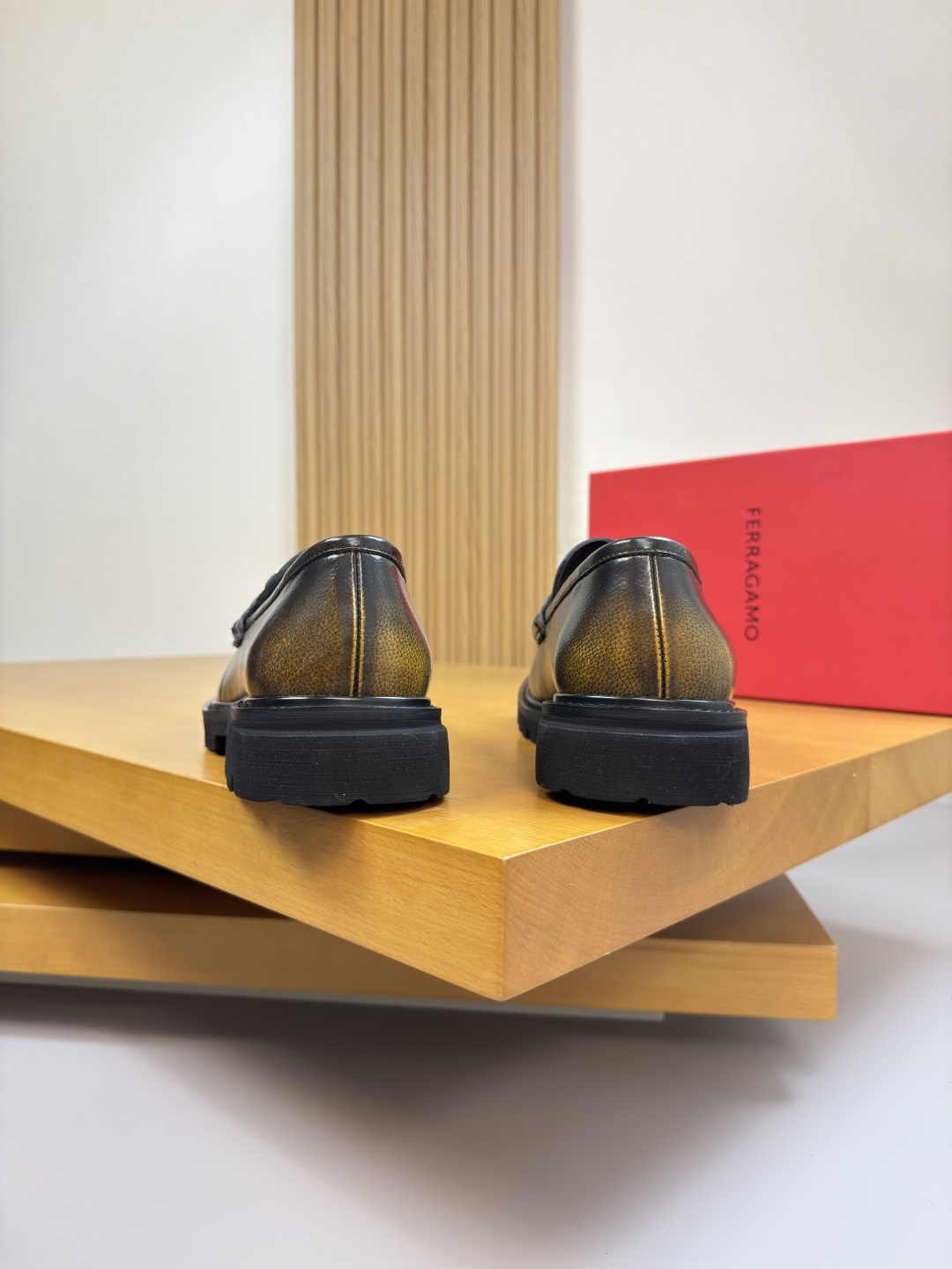 Ferragamo Style Leather Men's Shoes Men's Shoes Men's Shoes detail image 8 from source 783314