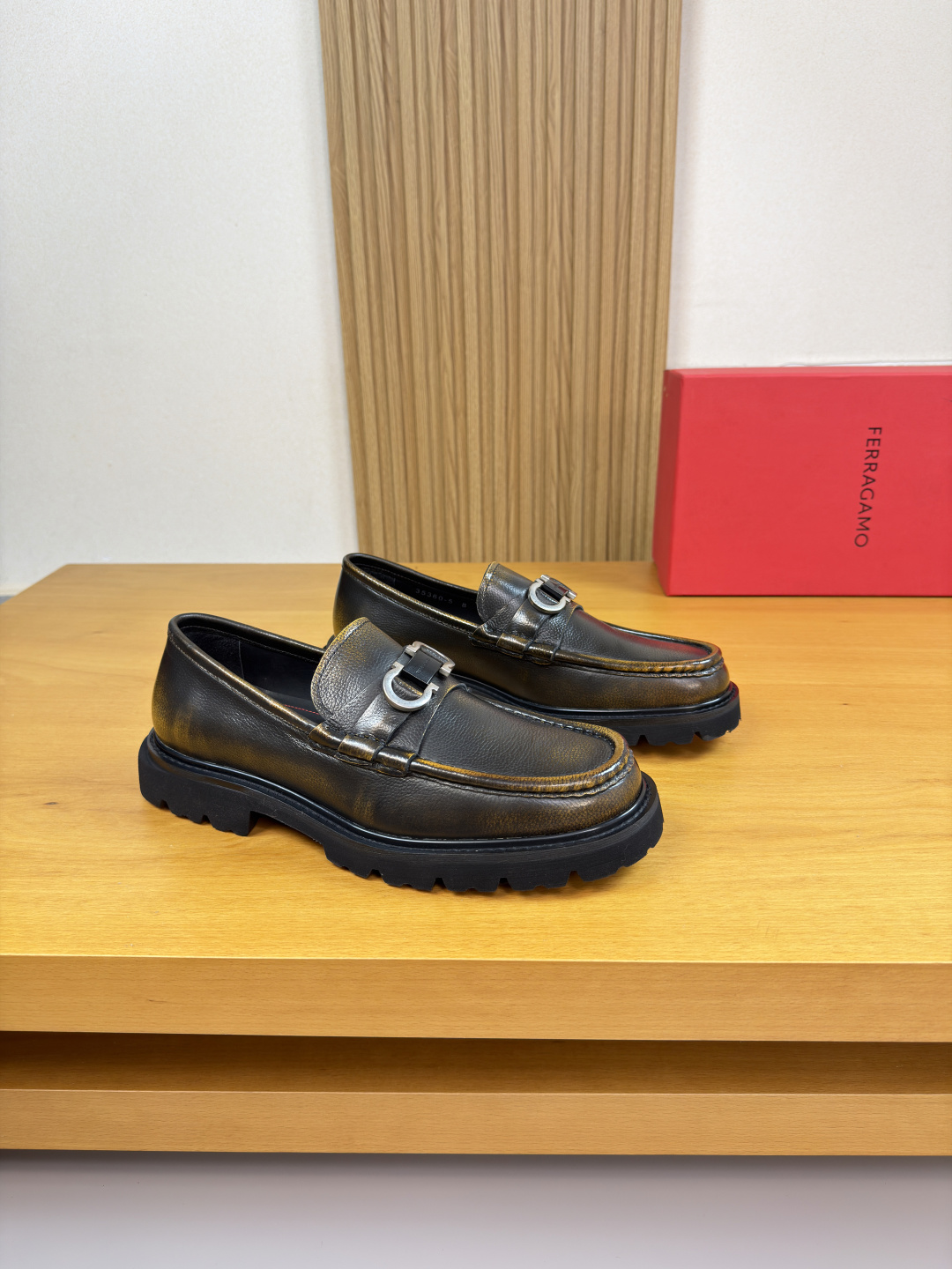 Ferragamo Style Leather Men's Shoes Lookbook Reference image 1