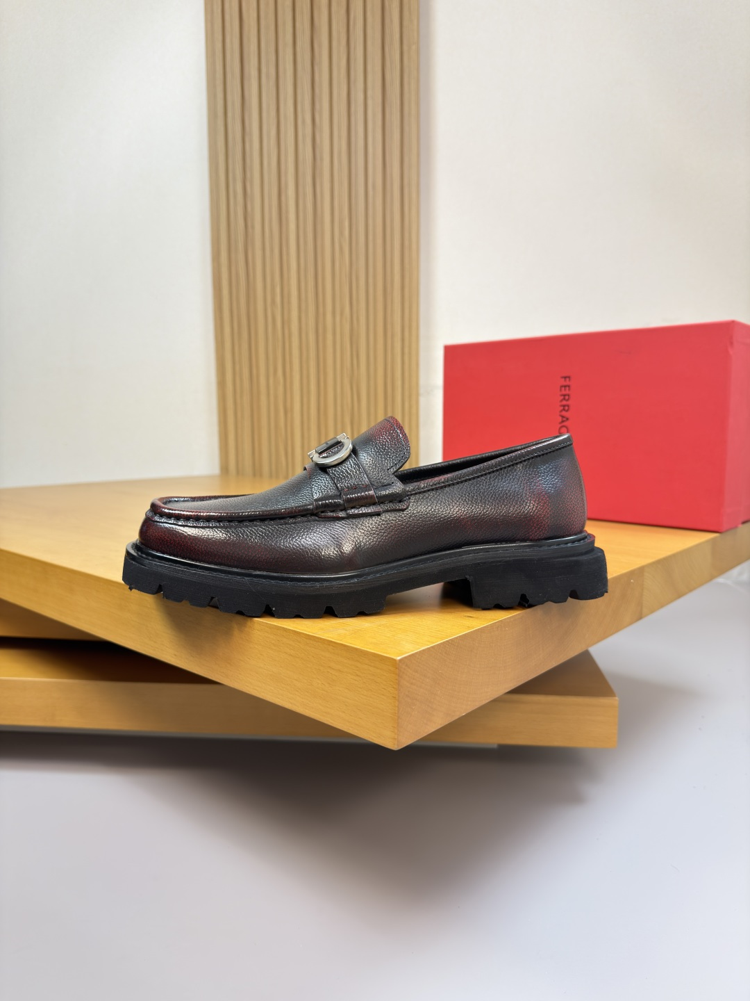 Ferragamo Style Leather Men's Shoes Men's Shoes Men's Shoes detail image 5 from source 783316