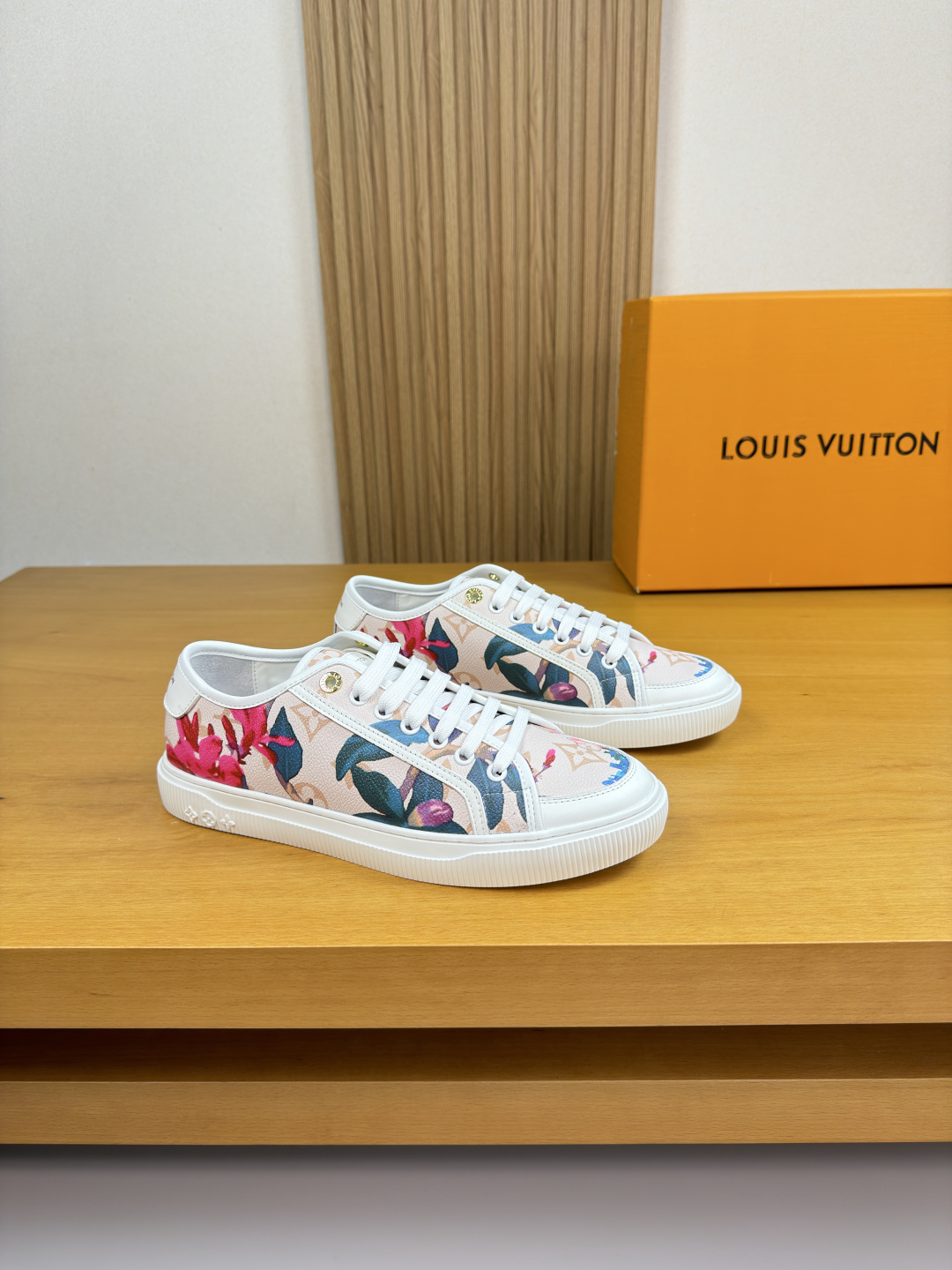NO:831038,Sizes for women 35-40 and men 38-46 (customized for women 40 and men 45 and above),19860909码女35-40 男38-46（女40 男45以上定制）,,Men's shoes