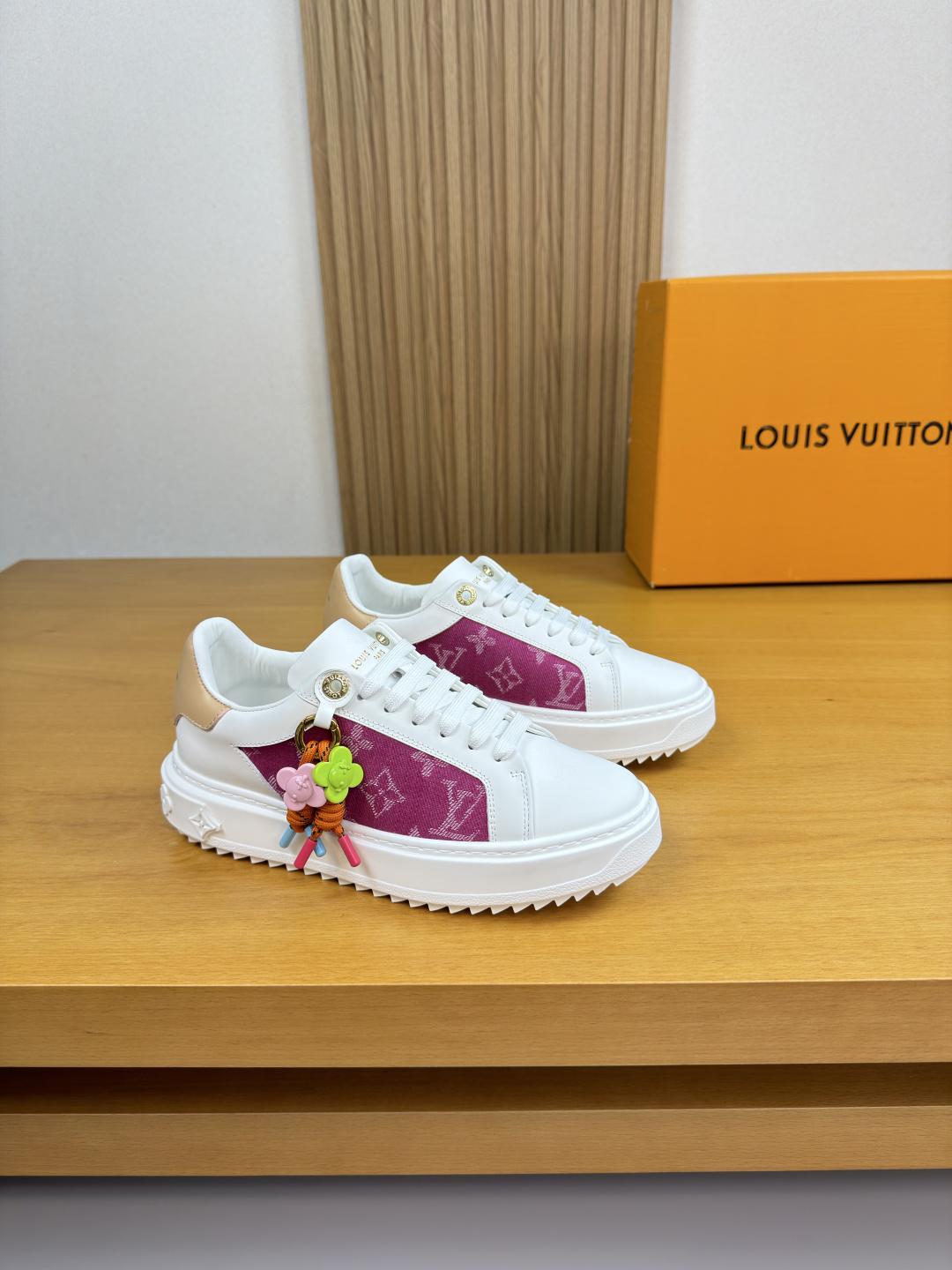 NO:831070,. Sizes for women 35-40 and men 38-46 (customized for women 40 and men 45 and above),19860909. 码女35-40 男38-46（女40 男45以上定制）,,Men's shoes