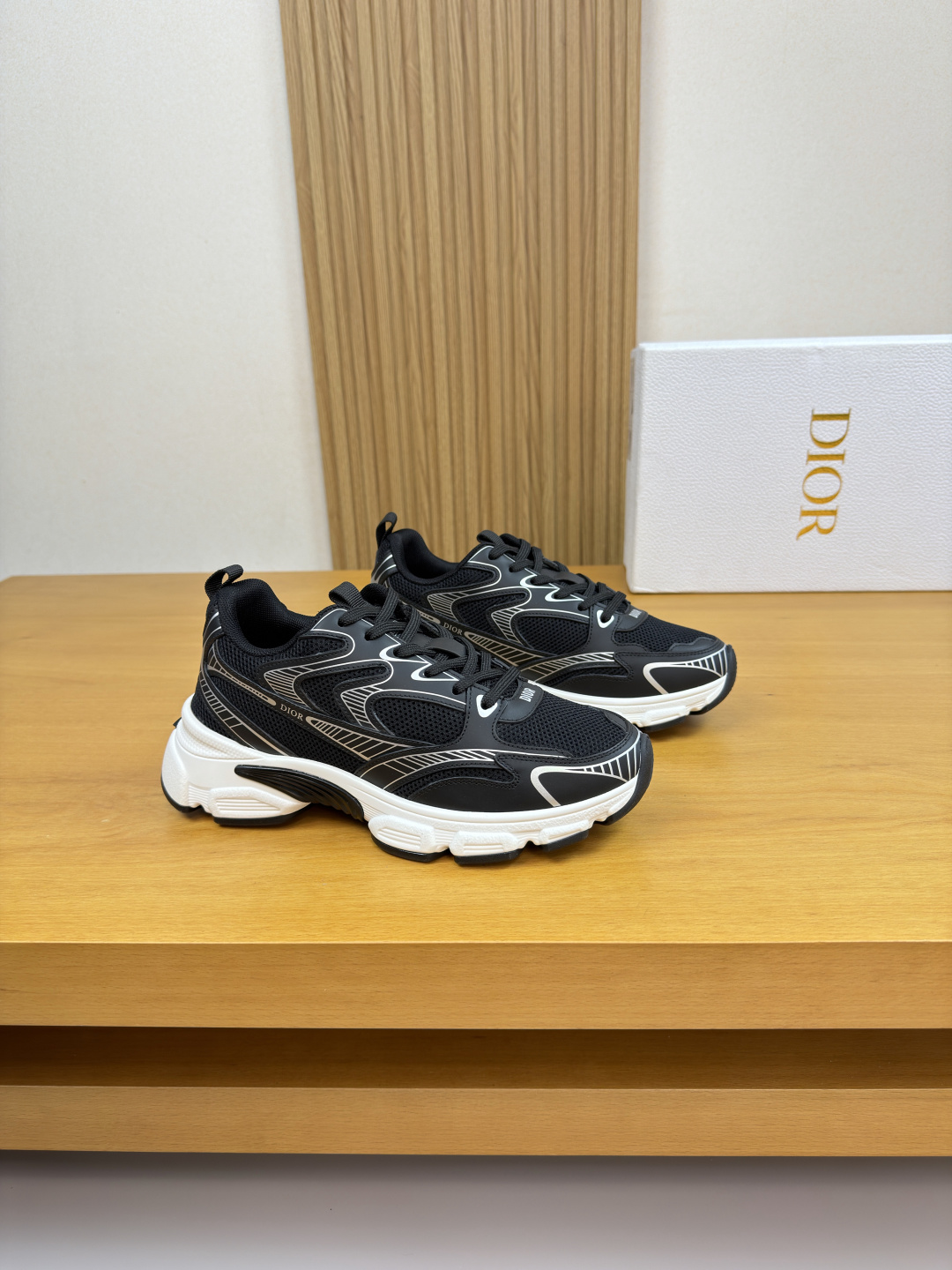 NO:780521,[Dior] Dior - high-end quality original single, casual sports shoes for couples - imported nappa calfskin upper, brand high mercerized canvas, high-frequency silk screen printed brand LOGO totem on the heel - brand canvas inside - original ultra-light TPU foam rubber; two-color molded outsole - ultra-high quality control, fine workmanship highlighted (high-end, luxury, grade) -Size  Same style for men and women 36-44 (women 35, 40, men 38, 45, can be customized)·D0187,, dior, dior, sneakers, cowhide19860909【 Dior】迪奥 -高端品质 原单·情侣装休闲运动鞋 -鞋面进口纳帕小牛皮、品牌高丝光帆布、后跟丝印高周波品牌LOGO图腾 -内里品牌帆布 -原版超轻TPU发泡·橡胶；双色成型大底 -超高品控·做工精细凸显(高端·贵气·档次) -Size 男女同款36-44（女35,40,男38、45,可订做)·D0187,,dior,dior,sneakers,cowhide,Men's shoes