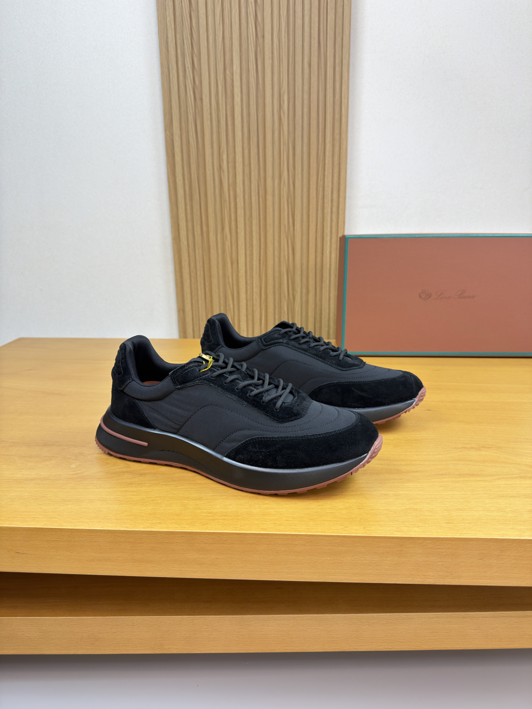 NO:780817,[Loro piana] Loro Piana LP - high-end quality original casual sports shoes - suede calfskin upper, brand high mercerized canvas, heel. Air pressure brand logo - brand elastic fabric lining, feet; water-dyed cowhide - outsole ultra-light TPU foam rubber; two-color molded outsole - ultra-high quality control, fine workmanship highlighted (high-end, luxury, grade) -Size  38-44 (45, can be customized)·L,,loro piana,loro piana,sneakers,cowhide19860909【Loro piana】诺悠翩雅LP  -高端品质 原单·休闲运动鞋 -鞋面反绒小牛皮、品牌高丝光帆布、后跟.空压品牌logo -内里品牌弹力布匹,垫脚；水染牛皮 -大底超轻TPU发泡·橡胶；双色成型大底 -超高品控·做工精细凸显(高端·贵气·档次) -Size 38-44（45,可订做)·L,,loro piana,loro piana,sneakers,cowhide,Men's shoes