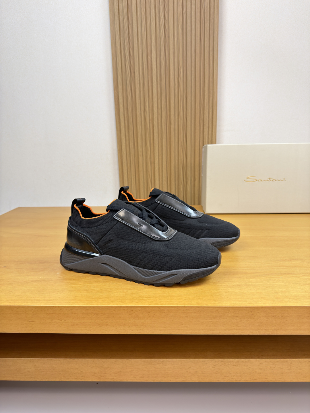 NO:780794,[SANTONI] Santoni - high-end quality original casual sports shoes - original open-edge beaded calf leather on the upper, brand fly-woven (knitted) cloth. High-frequency air pressure technology, heel. Brand logo webbing - Inner foot pads. Water-dyed cowhide - Outsole ultra-light TPU foam. Rubber two-color molded outsole - Ultra-high quality control, fine workmanship highlighted (high-end, luxury, grade) -Size  38-44 (45,46, can be customized)·S0122,,sneakers,cowhide19860909【SANTONI】圣东尼 -高端品质 原单·休闲运动鞋 -鞋面原版开边珠小牛皮、品牌飞织（针织）布匹.高周波空压工艺、后跟.品牌logo织带 -内里垫脚.水染牛皮 -大底超轻TPU发泡.橡胶双色成型大底 -超高品控·做工精细凸显(高端·贵气·档次) -Size 38-44（45,46,可订做)·S0122,,sneakers,cowhide,Men's shoes