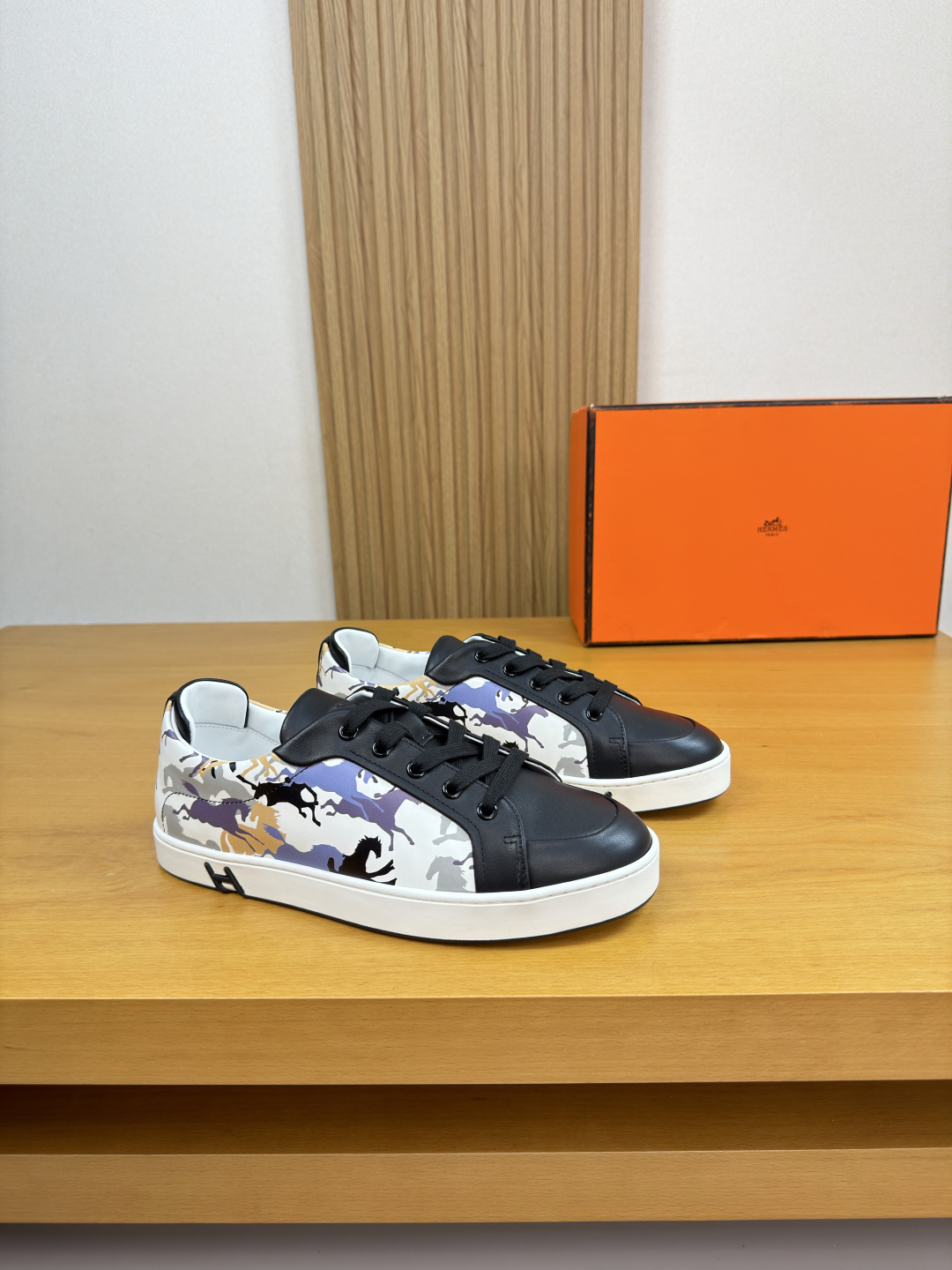 NO:782611,[HERMES] Hermès - high-end quality original casual sports sneakers - original Nappa calfskin upper, 3D color printed brand totem, car reverse dark line technology - water-dyed cowhide inside - ultra-light original TPR. rubber outsole · two-color molded outsole - ultra-high quality control · fine workmanship highlighted (high-end · luxury · grade) -Size  38-44 (45, can be customized)·H0116,,hermes,hermes,cowhide19860909【 HERMES】爱马仕 -高端品质 原单·休闲运动板鞋 -鞋面原版纳帕小牛皮、3D彩印品牌图腾、车反暗线工艺 -内里水染牛皮 -大底超轻原版TPR.橡胶·双色成型大底 -超高品控·做工精细凸显(高端·贵气·档次) -Size 38-44（45,可订做)·H0116,,hermes,hermes,cowhide,Men's shoes