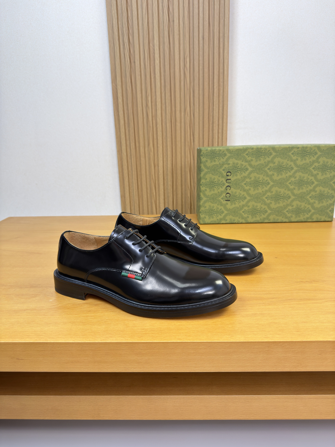 NO:783263,[Gucci] Gucci - High-end quality original order·Formal leather shoes - Original open-edge beaded calf leather on the upper, brand webbing sewn on the ear, perfect splicing - Water-dyed cow leather on the inside - Ultra-light genuine leather and rubber outsole; combined molded leather outsole - Super high quality control, fine workmanship highlighted (high-end, luxury, grade) -Size  39-44 (38,45, can be customized)·0421,,gucci,gucci,cowhide,Leather soles19860909【 Gucci】古驰 -高端品质 原单·正装皮鞋 -鞋面原版开边珠小牛皮、鞋耳车缝品牌织带、完美拼接 -内里水染牛皮 -大底超轻真皮·橡胶；组合成型真皮大底 -超高品控·做工精细凸显(高端·贵气·档次) -Size 39-44（38,45,可订做)·0421,,gucci,gucci,cowhide,Leather soles,Men's shoes