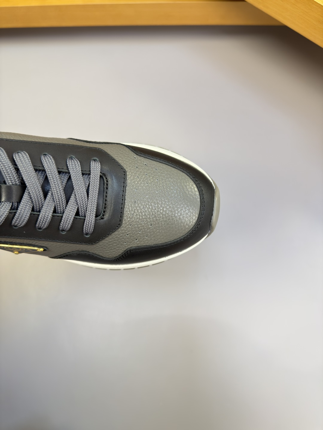Prada Style Leather Men's Shoes style reference detail image 6 from source 782040