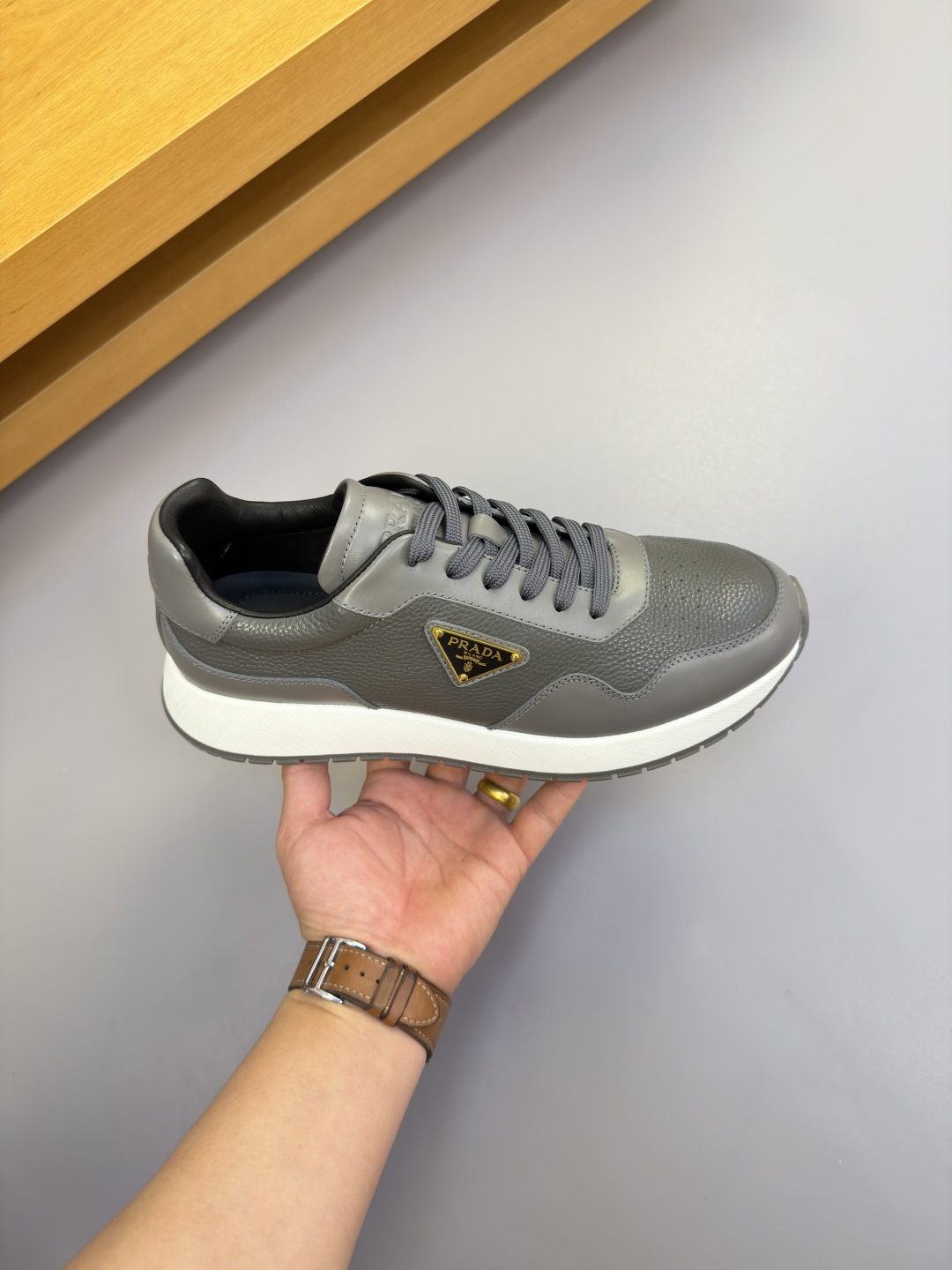 Prada Style Leather Men's Shoes style reference detail image 4 from source 782041