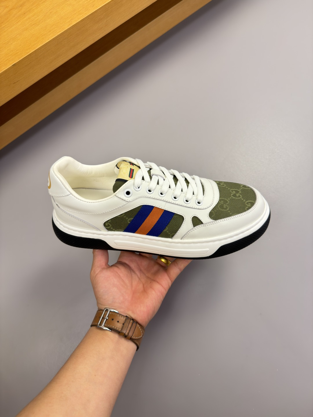 Gucci Style Leather Men's Shoes style reference detail image 4 from source 781400