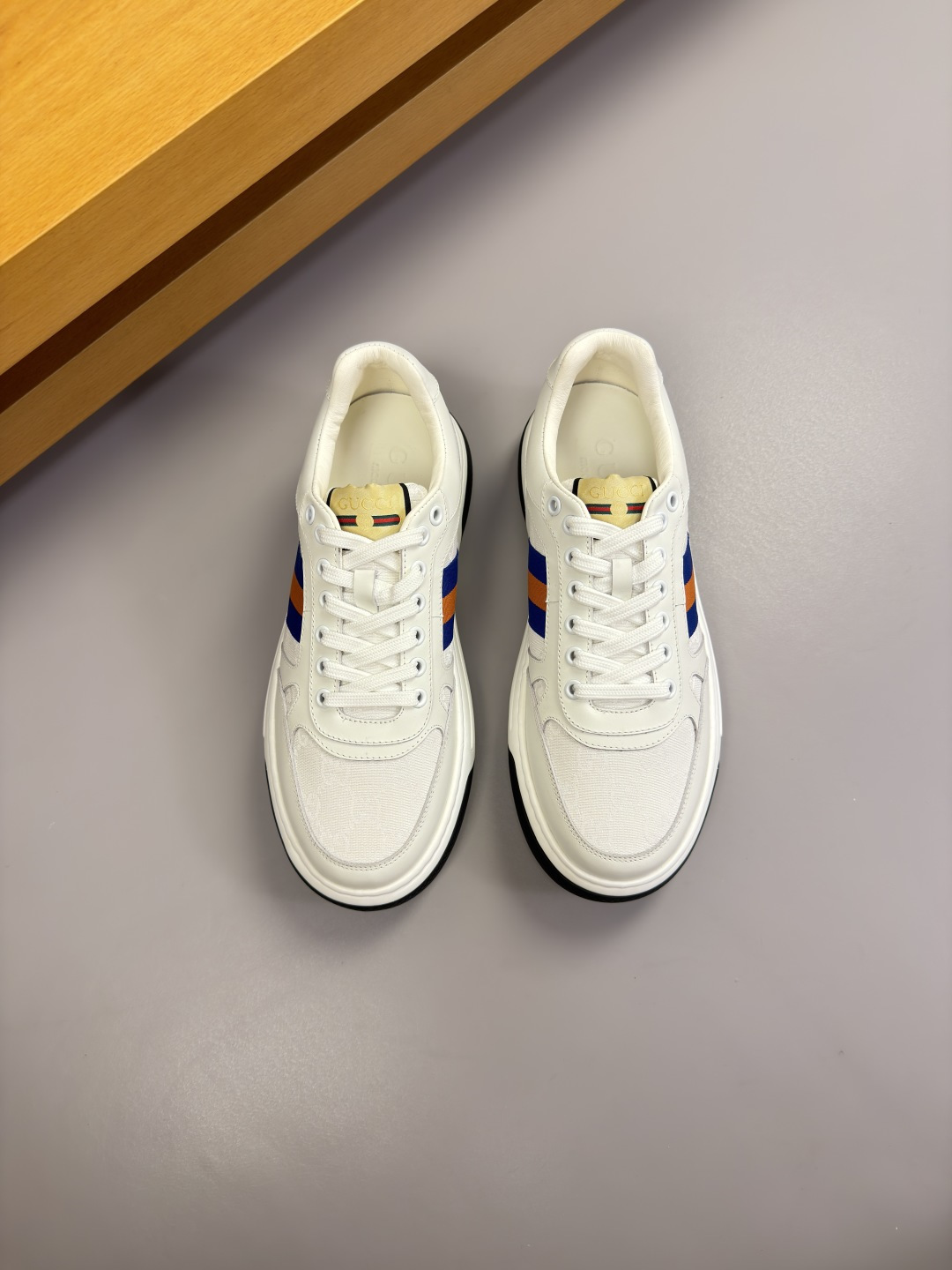 Gucci Style Leather Men's Shoes style reference detail image 2 from source 781402