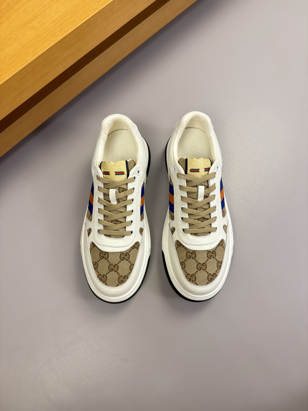Gucci Style Leather Men's Shoes style reference detail image 2 from source 781403