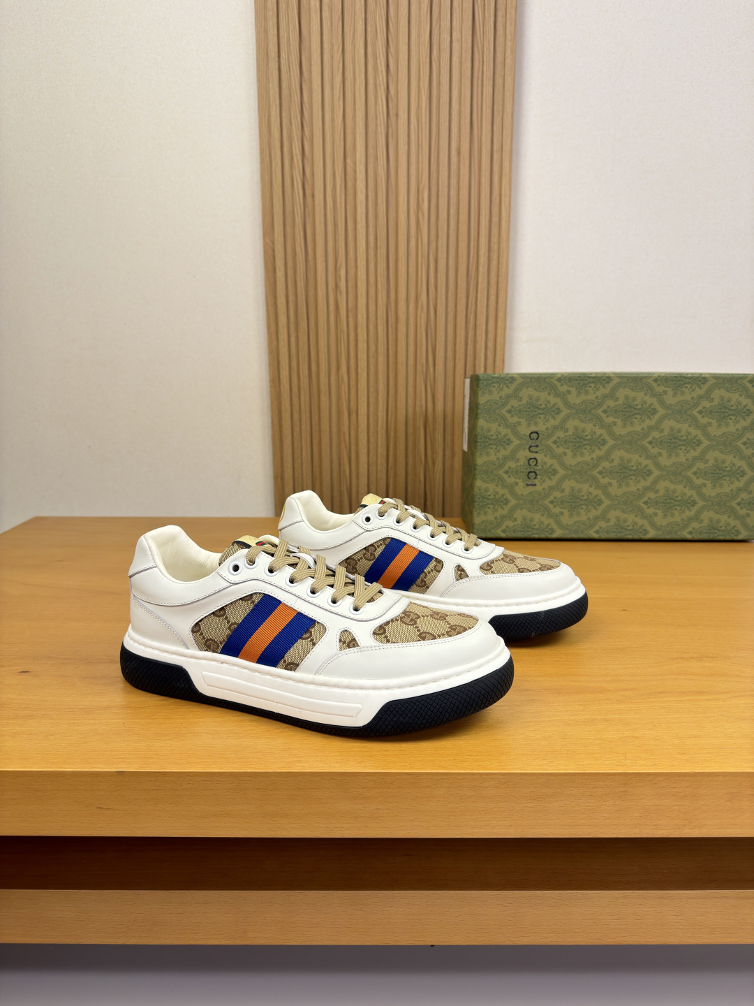 Gucci Style Leather Men's Shoes style reference detail image 1 from source 781403