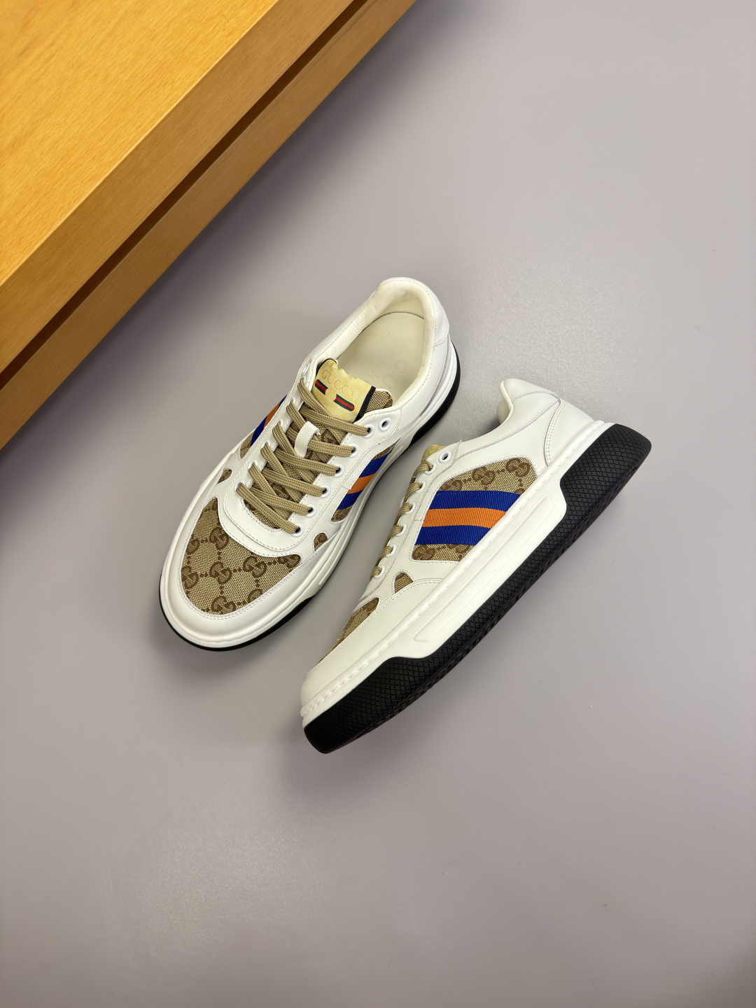 Gucci Style Leather Men's Shoes style reference detail image 3 from source 781403
