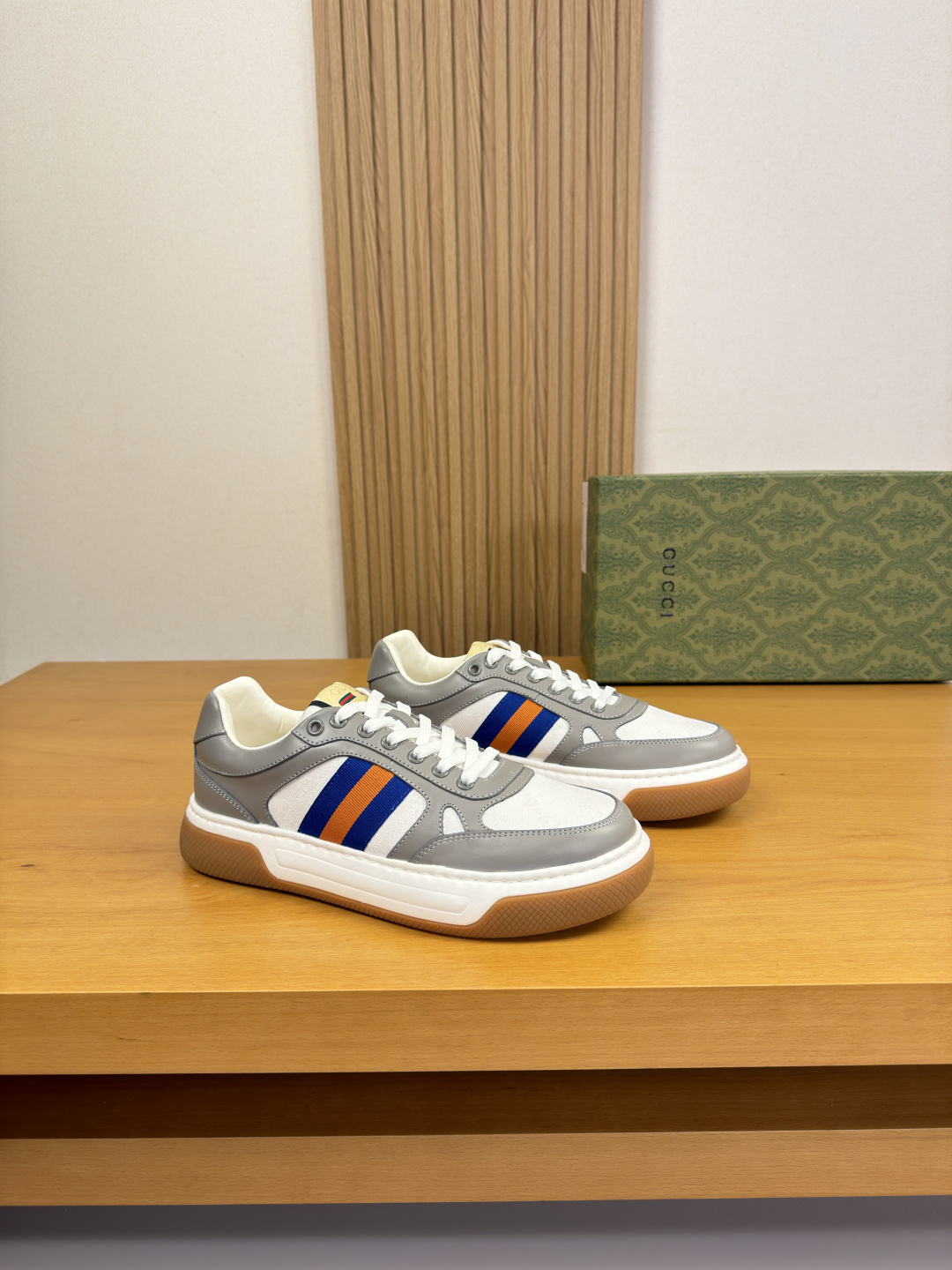 Gucci Style Leather Men's Shoes style reference detail image 1 from source 781404