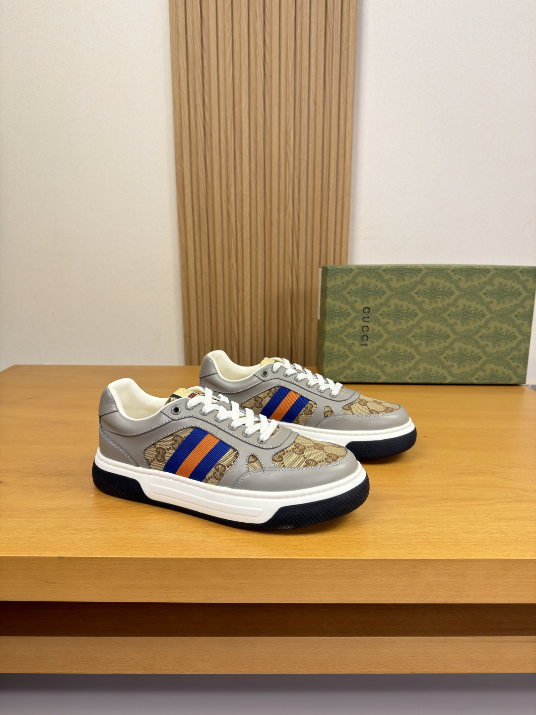 Gucci Style Leather Men's Shoes style reference detail image 1 from source 781405