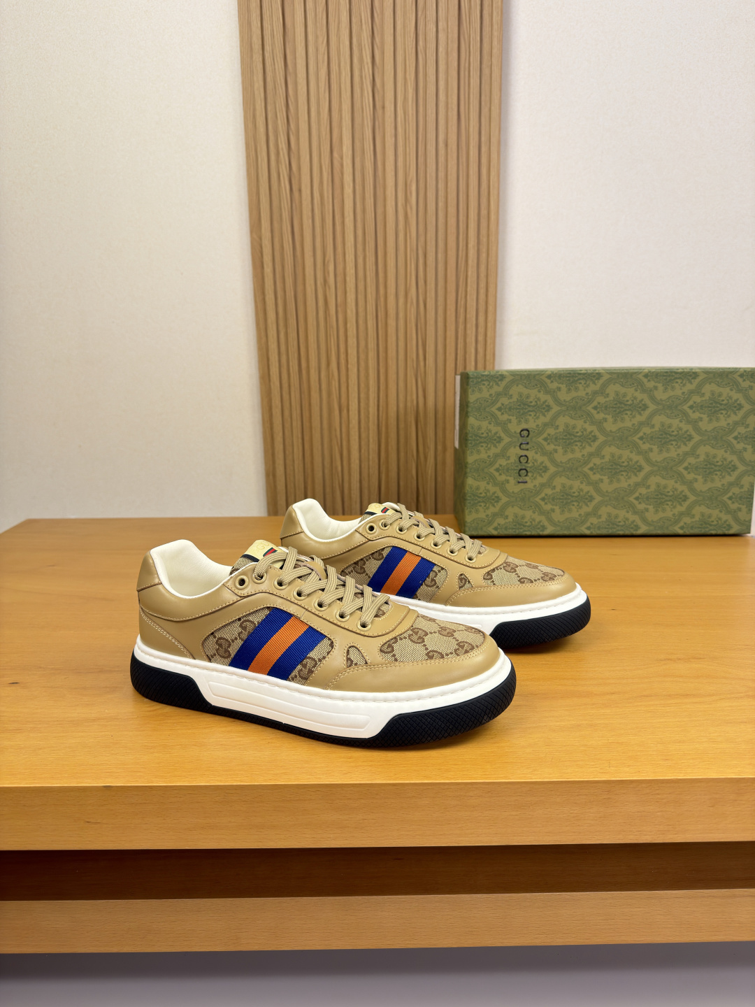 Gucci Style Leather Men's Shoes style reference detail image 1 from source 781406