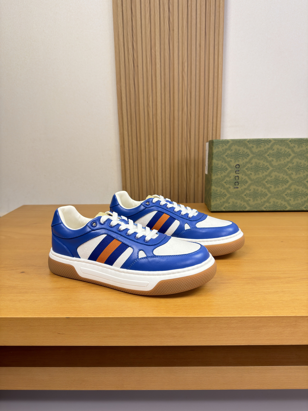 Gucci Style Leather Men's Shoes style reference detail image 1 from source 781407
