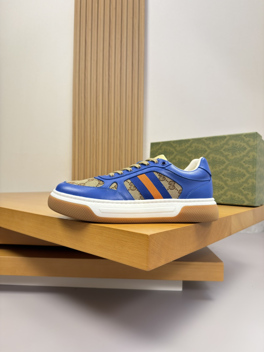 Gucci Style Leather Men's Shoes style reference detail image 5 from source 781408