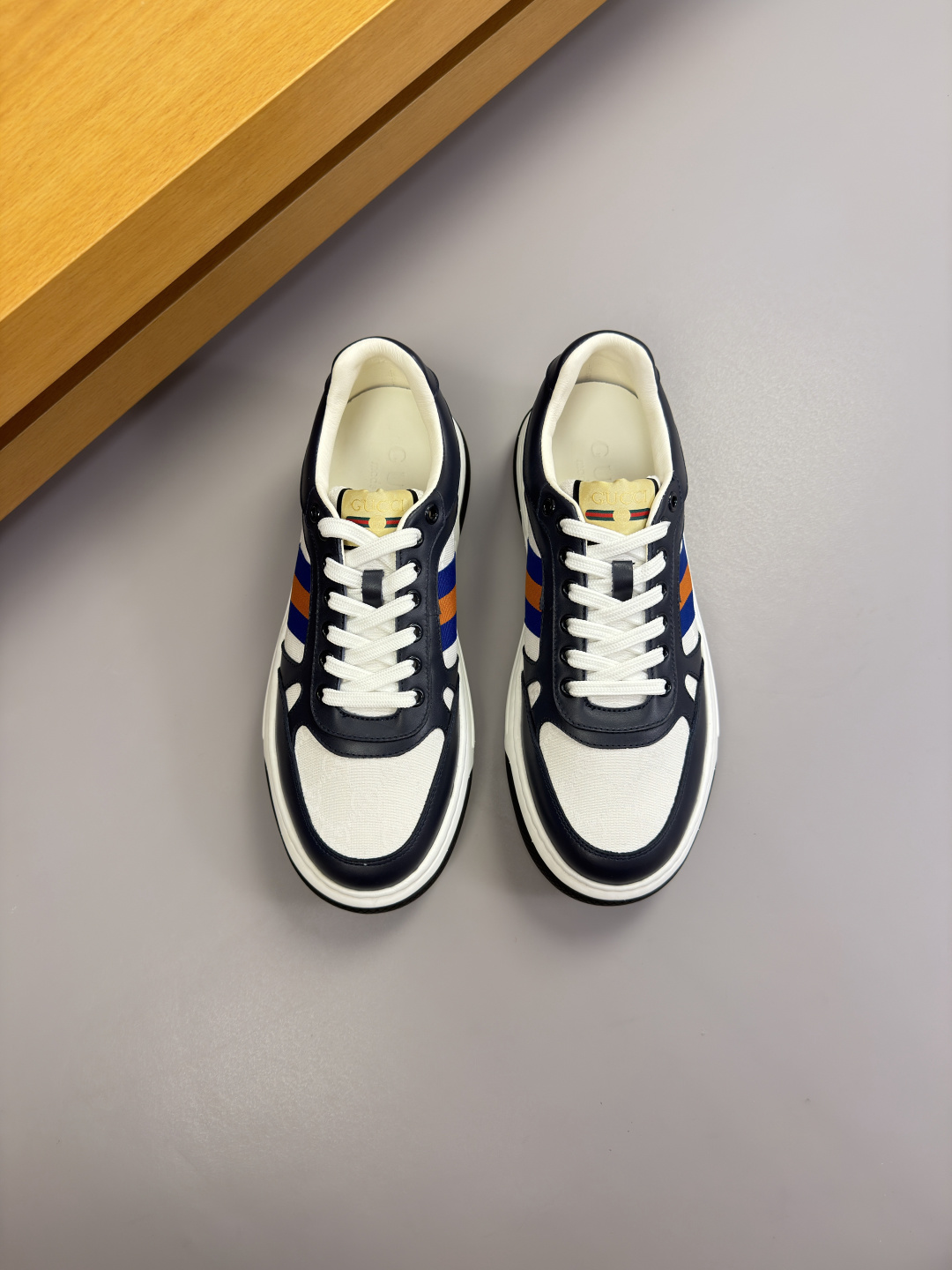 Gucci Style Leather Men's Shoes style reference detail image 2 from source 781409