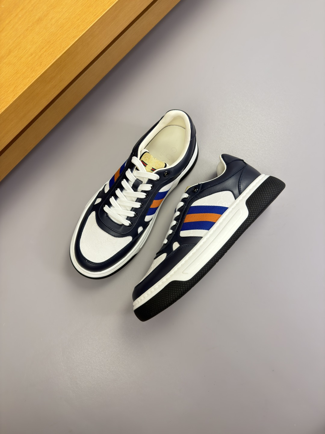 Gucci Style Leather Men's Shoes style reference detail image 3 from source 781409