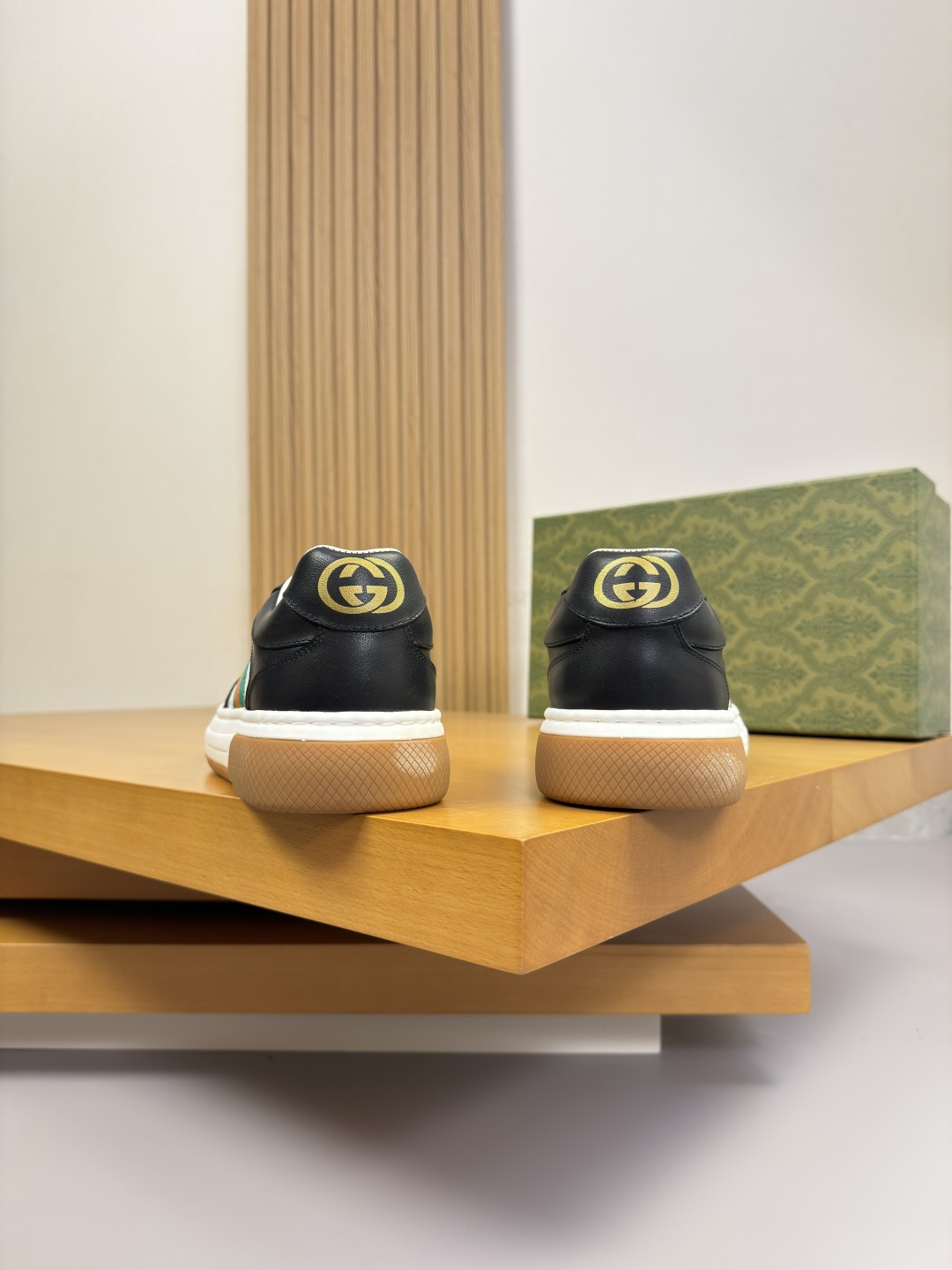Gucci Style Leather Men's Shoes style reference detail image 8 from source 781411